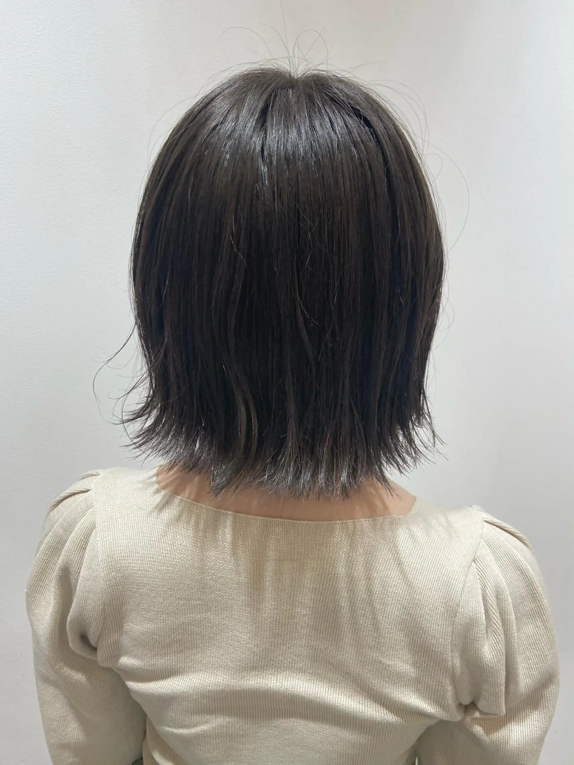 ミディアム カラー ヘアカラー 🐺ウルフ/レイヤー 似合わせ‎🤍沙羅のヘアスタイル