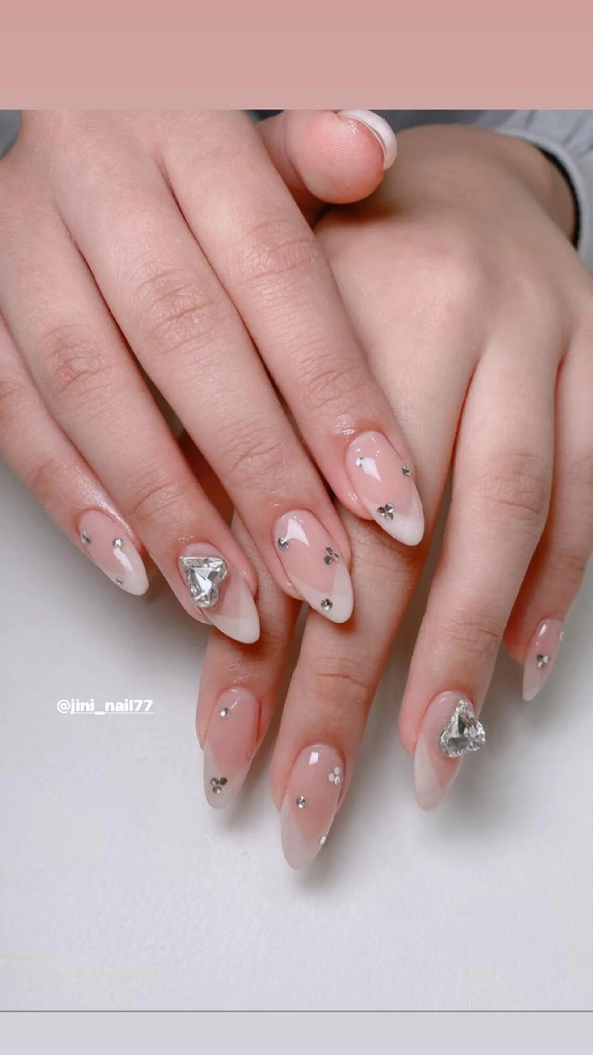 ネイル JINI NAIL所属・ジニ ネイルのネイルデザイン