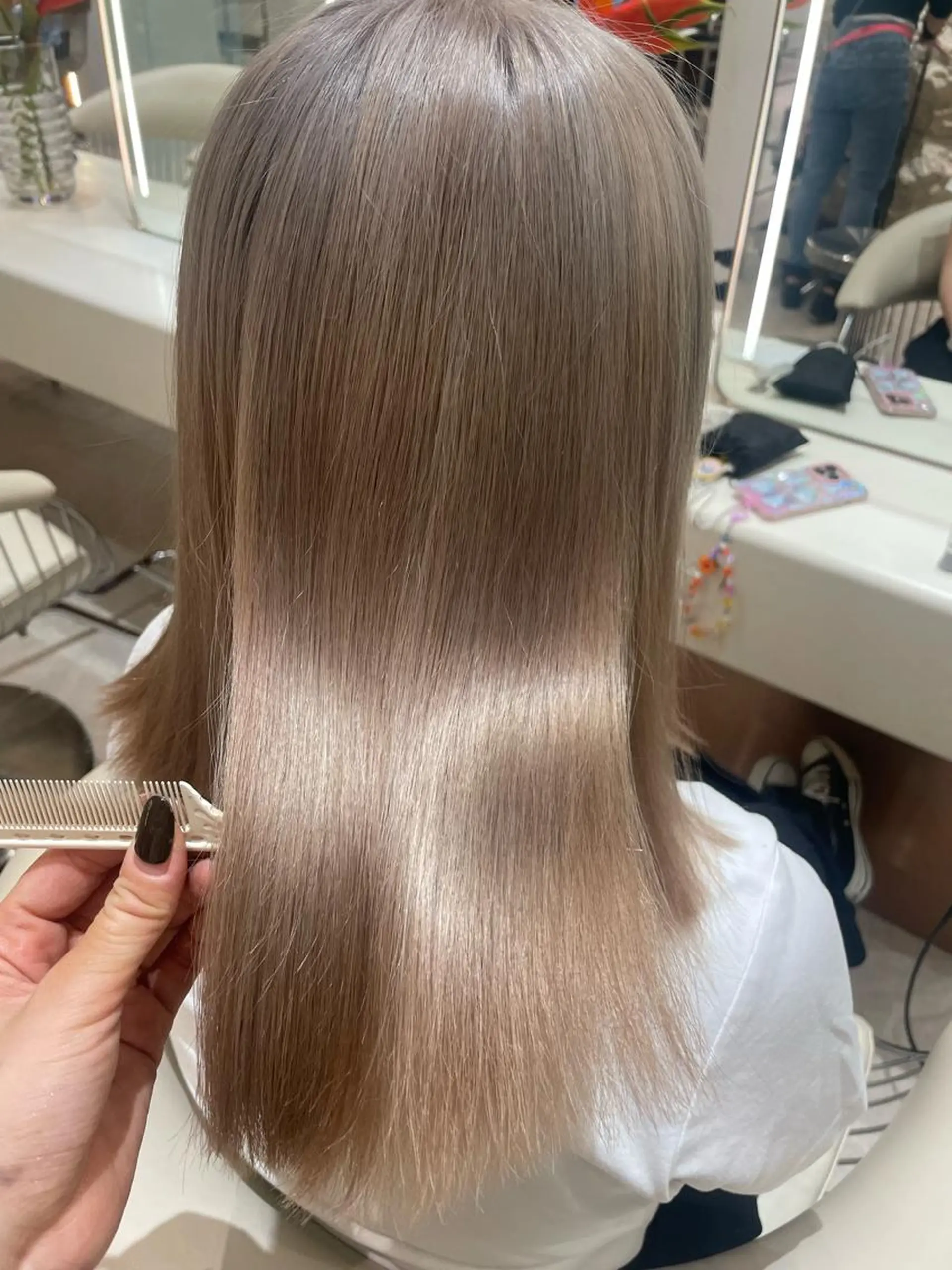 ミディアム カット ヘアカラー トリートメント HAVANA MIZUKIのヘアスタイル