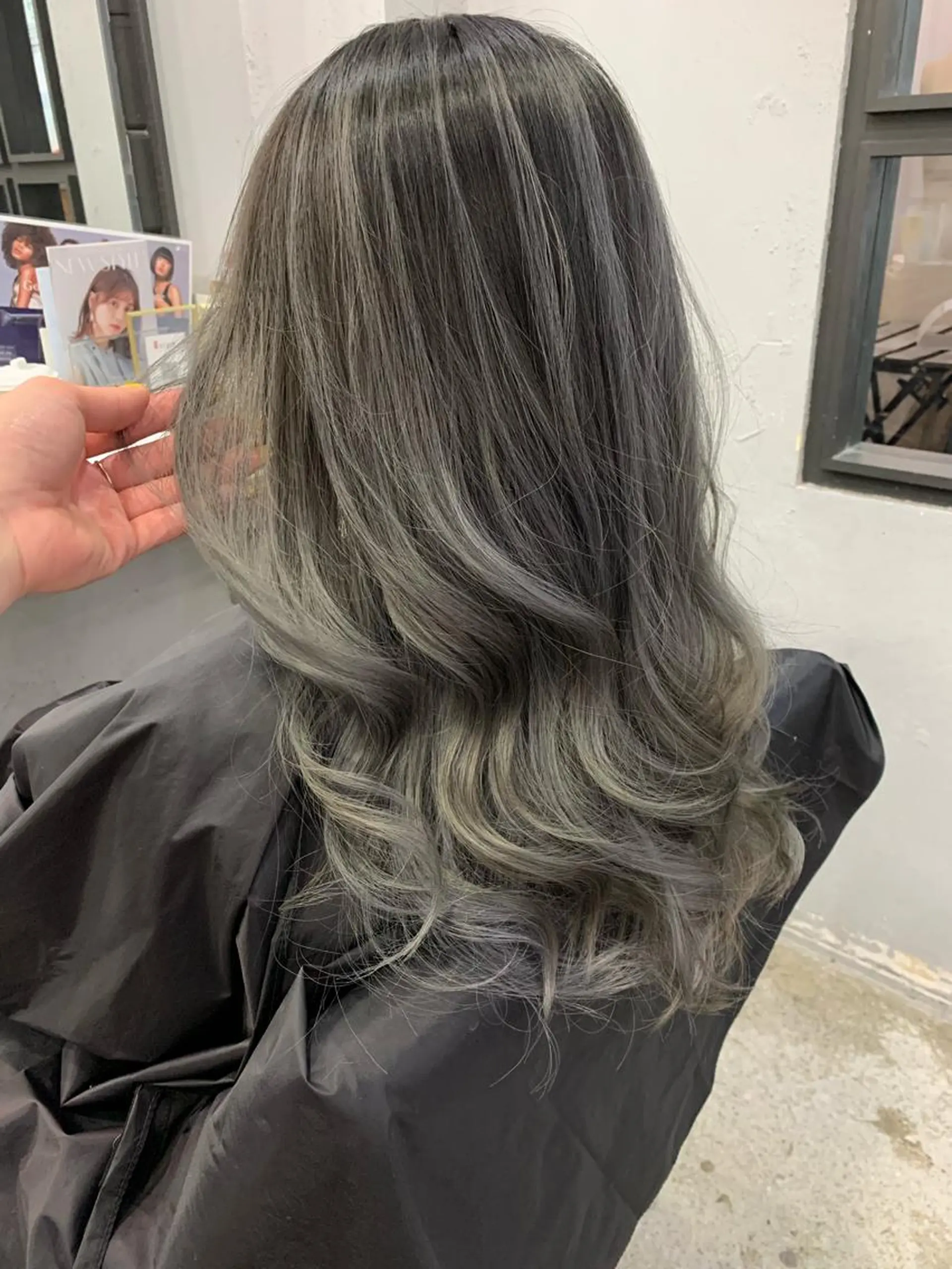 セミロング カラー Little_okinawa所属・Mikuri 【Little】のヘアスタイル