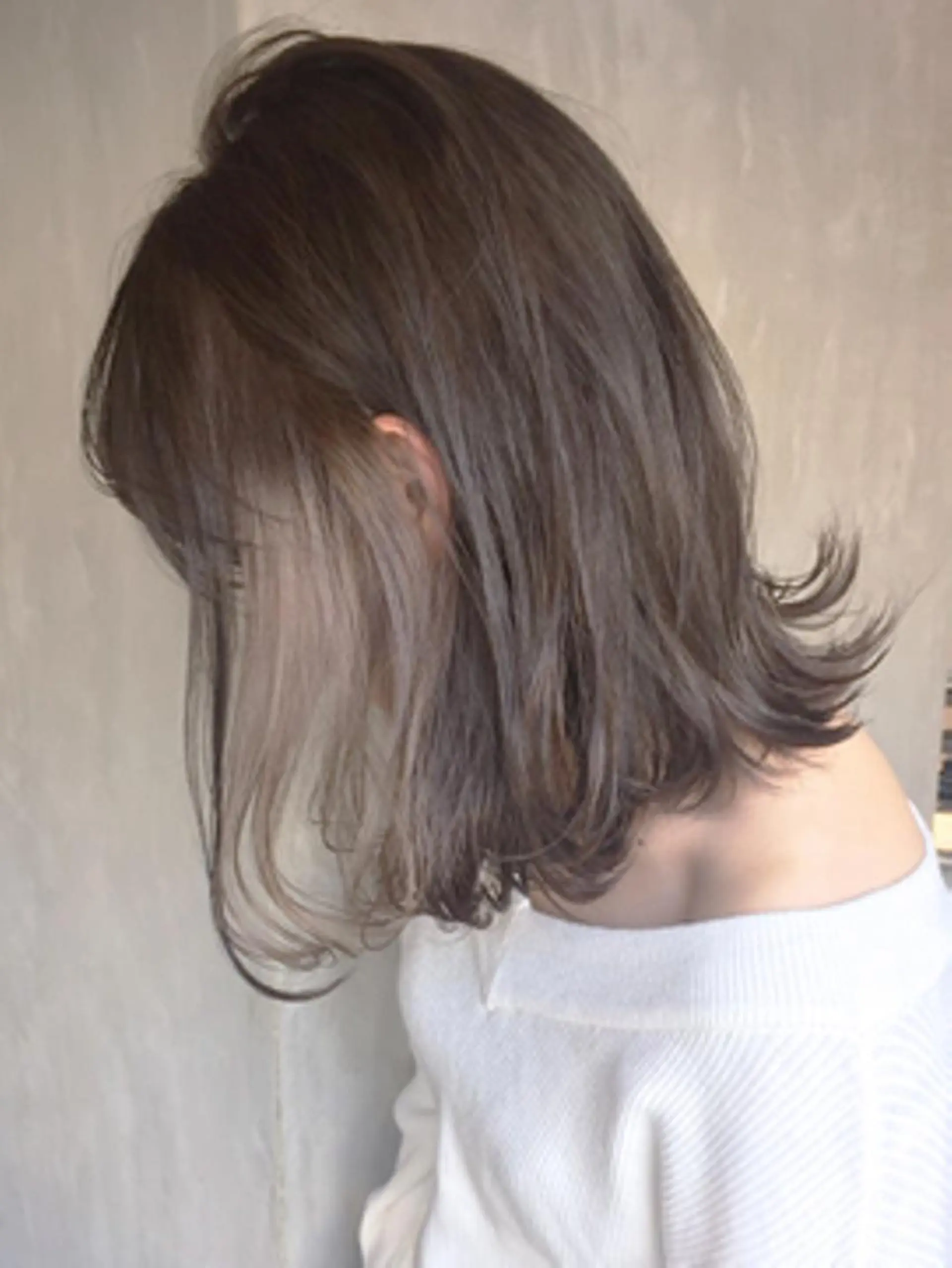 カラー デザインカラー Lienのヘアスタイル