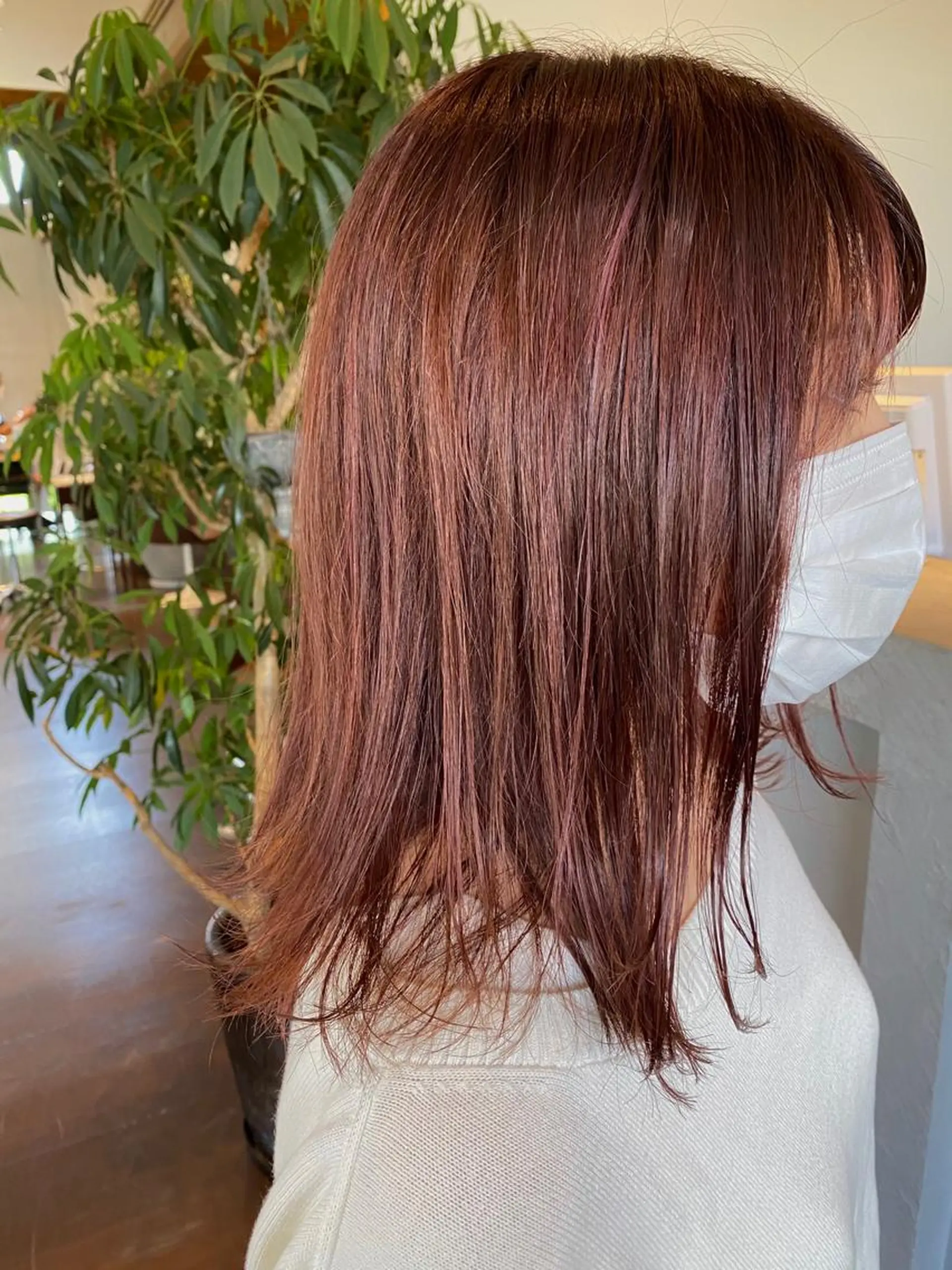 ミディアム カラー DEE okazakiのヘアスタイル