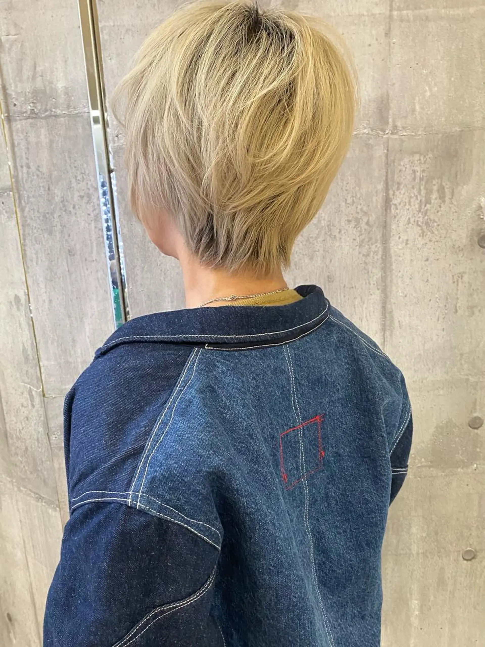 ショート カラー ブリーチ ブロンド カット トリートメント ヘッドスパ 髪質改善カラー ケアブリーチ/タムのヘアスタイル