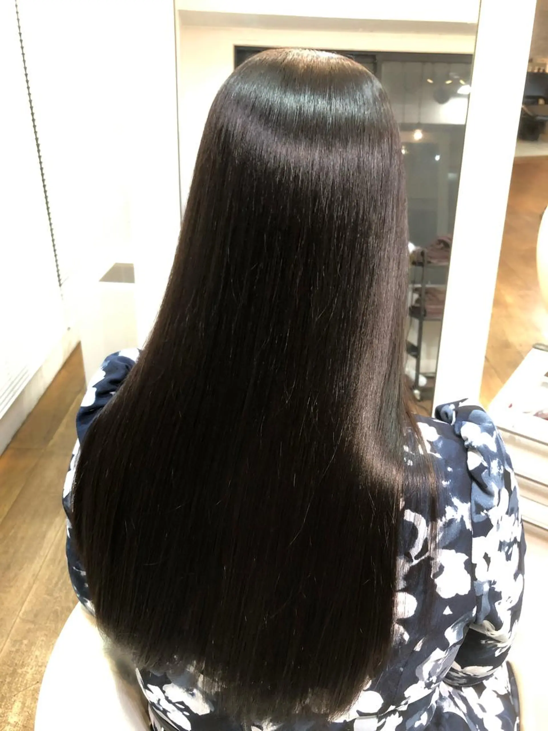 ロング kawakita yoshinoriのヘアスタイル