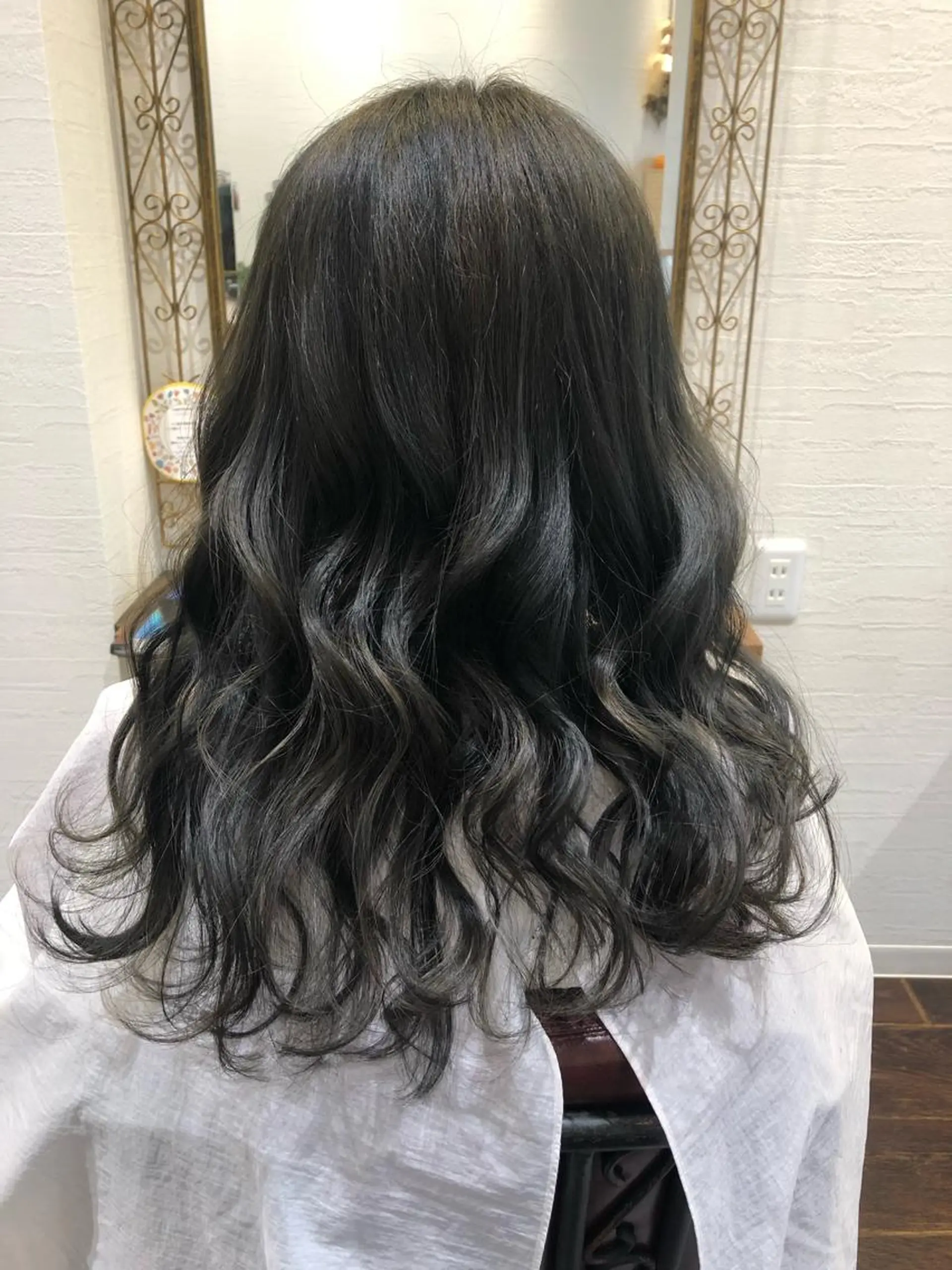 ロング カラー ダークグレー 皆巳 達郎のヘアスタイル