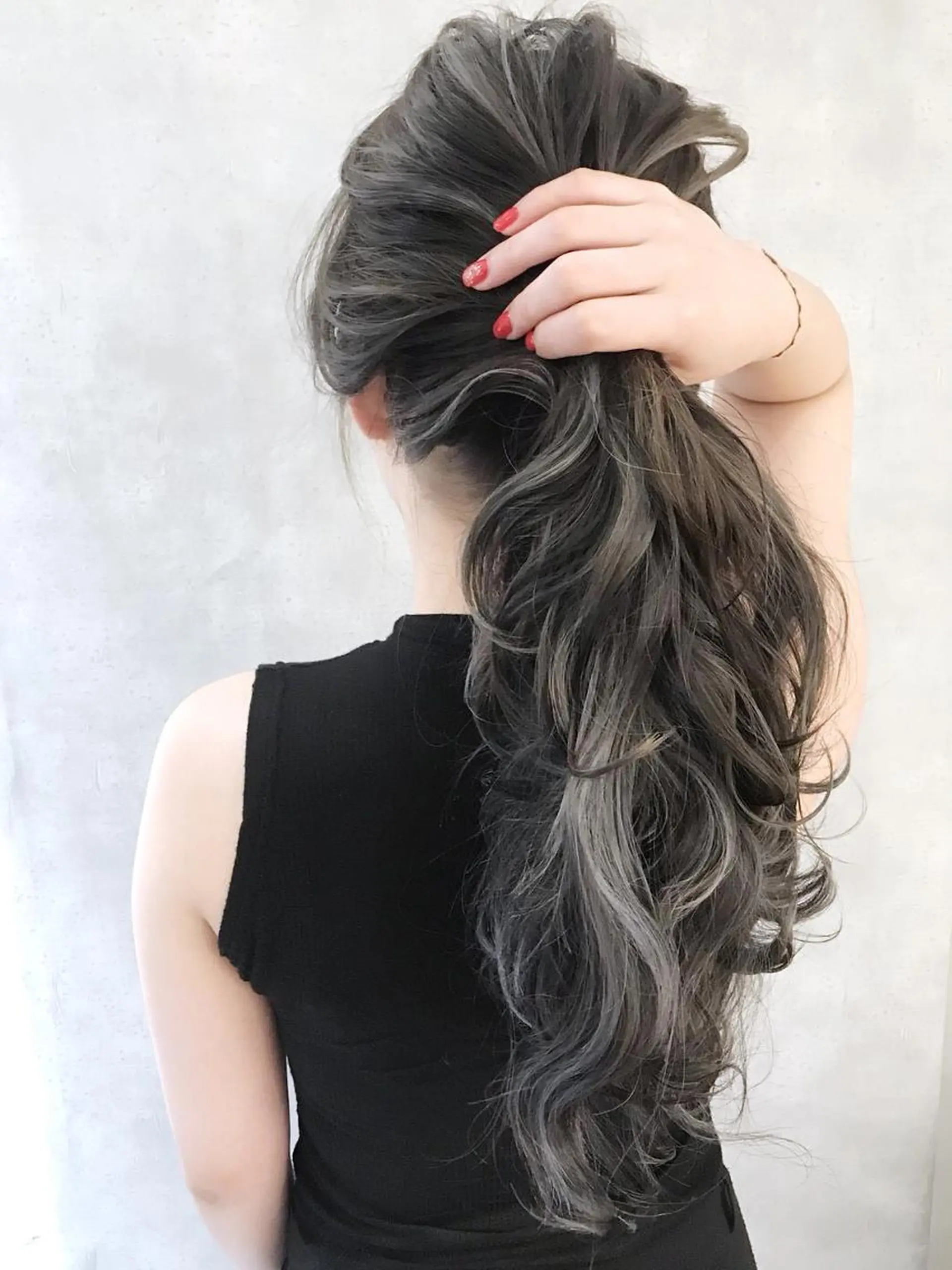 ロング カラー アディクシーカラー ブリーチ ケアブリーチ ダブルカラー ハイライトカラー MOU namba ムウナンバのヘアスタイル