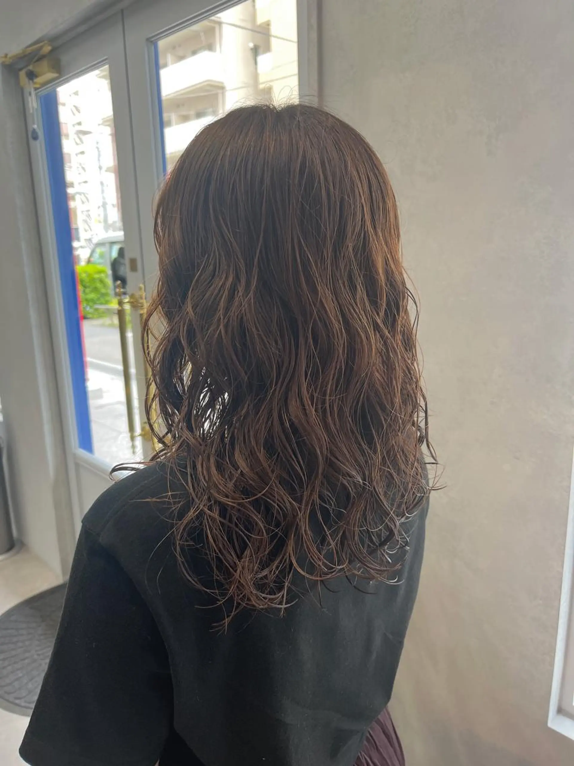 ミディアム パーマ カット パーマ 🦩レイヤー|透明感 カラー🦩makoのヘアスタイル