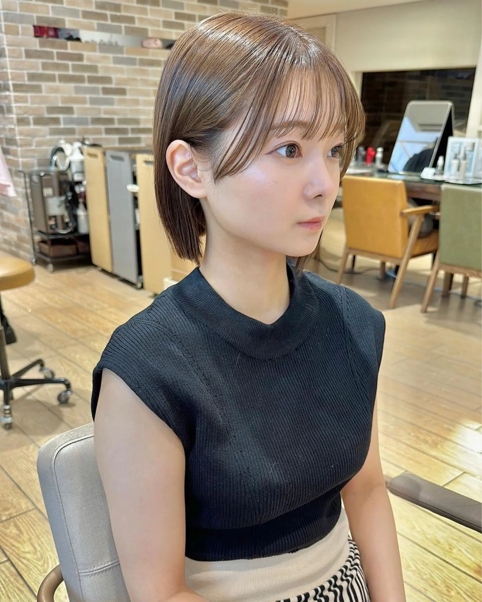 ミディアム 切りっぱなしボブ ショートボブ ボブ くびれヘア タンバルモリ カット ヘアカラー トリートメント 市原 大翼のヘアスタイル