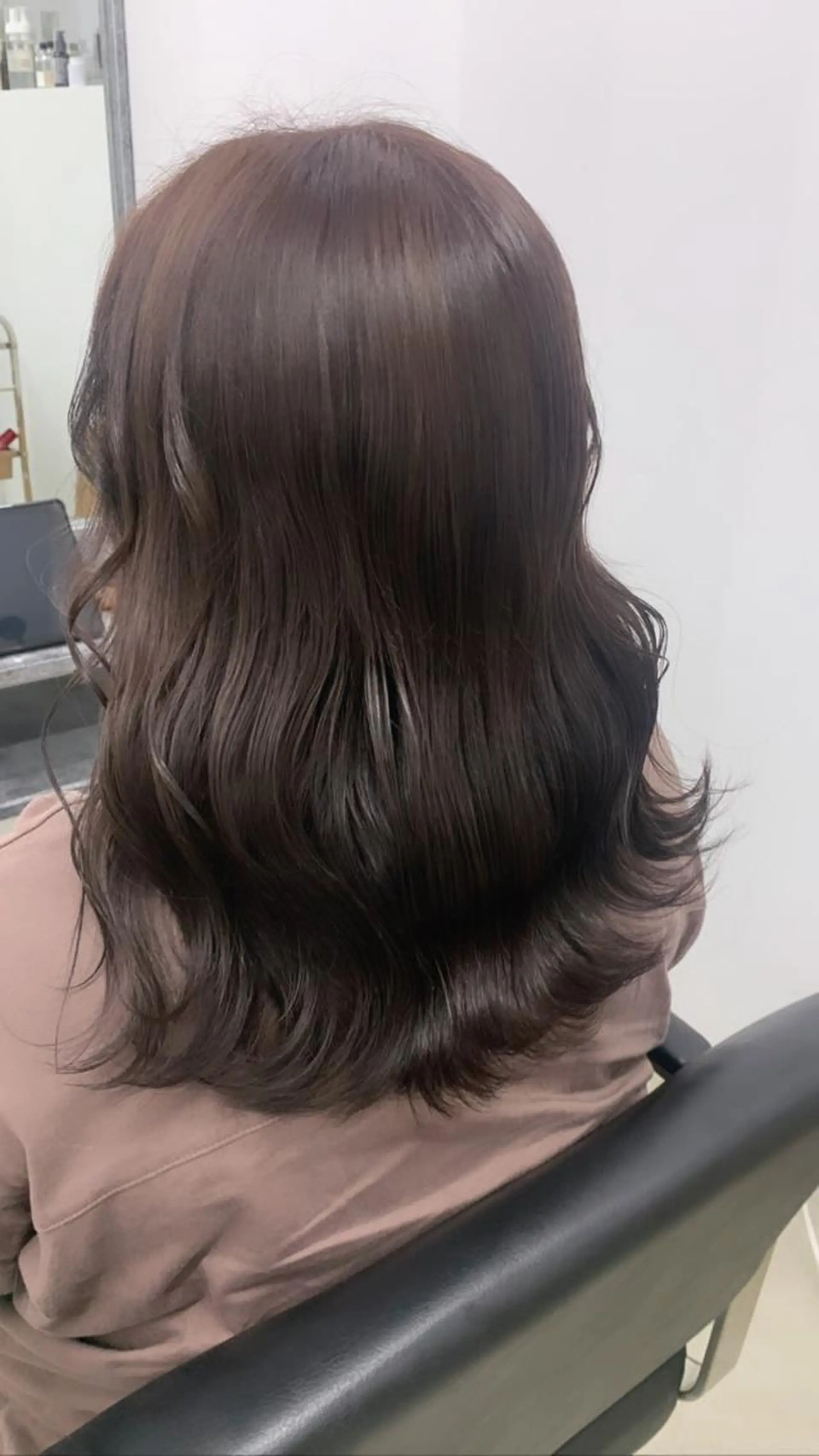 ミディアム カラー kanon hair所属・新木 愛花のヘアスタイル