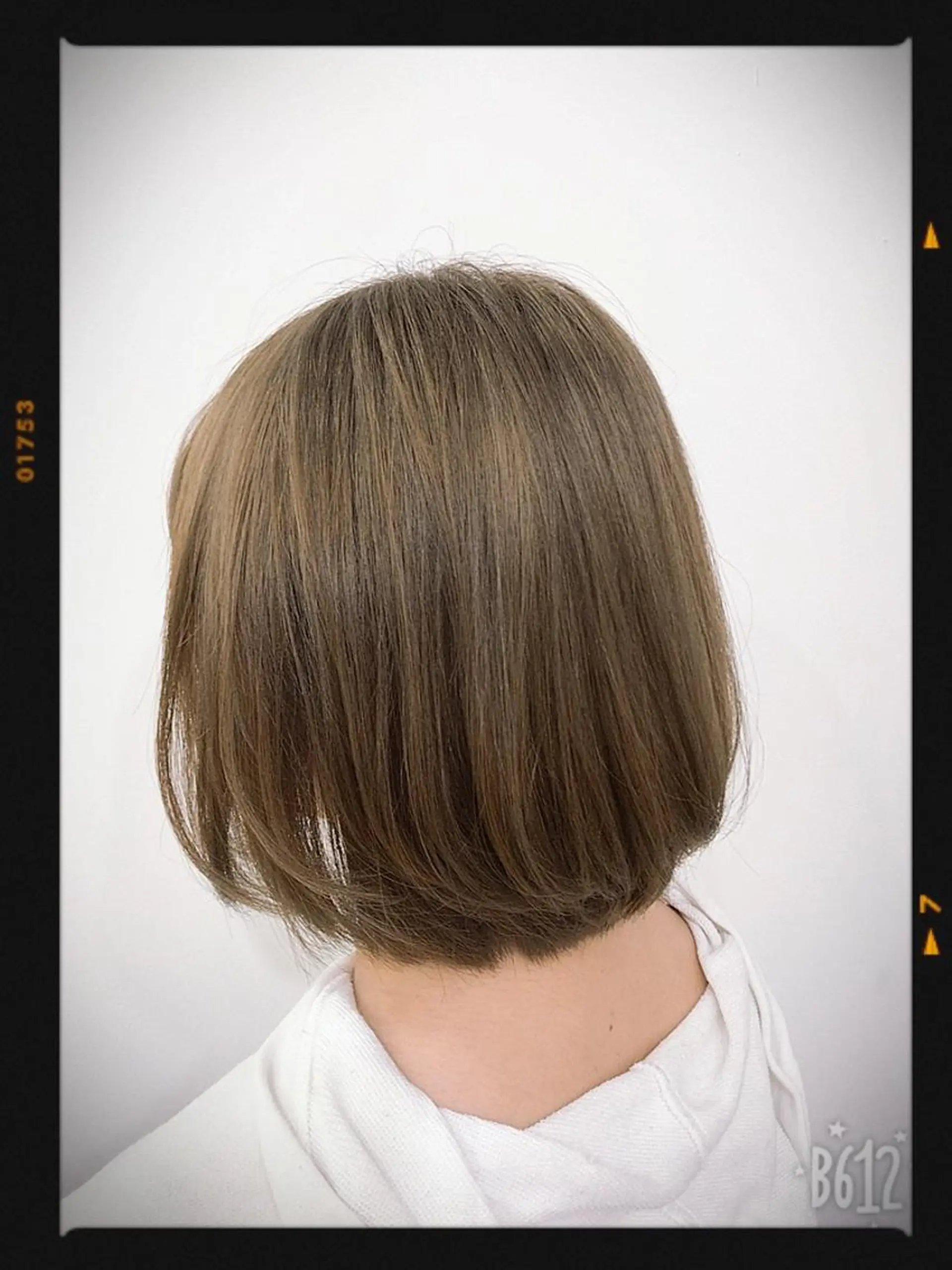 ミディアム カラー ブリーチ ハイトーンカラー 相武台ショート特化 💐川崎希💐のヘアスタイル