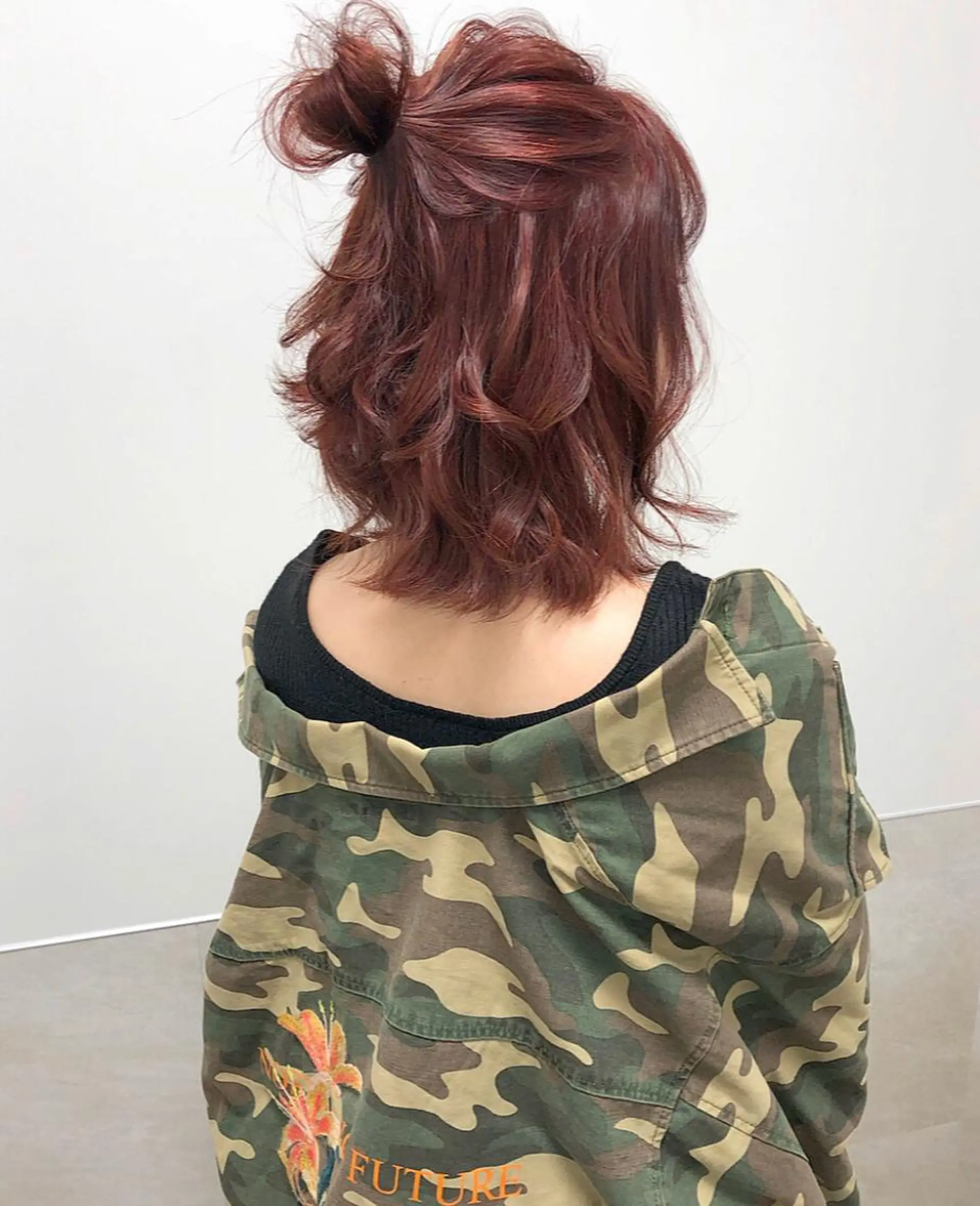 ミディアム カラー ヘアアレンジ ブリーチ レッドカラー autre所属・大久保 ひでなりのヘアスタイル