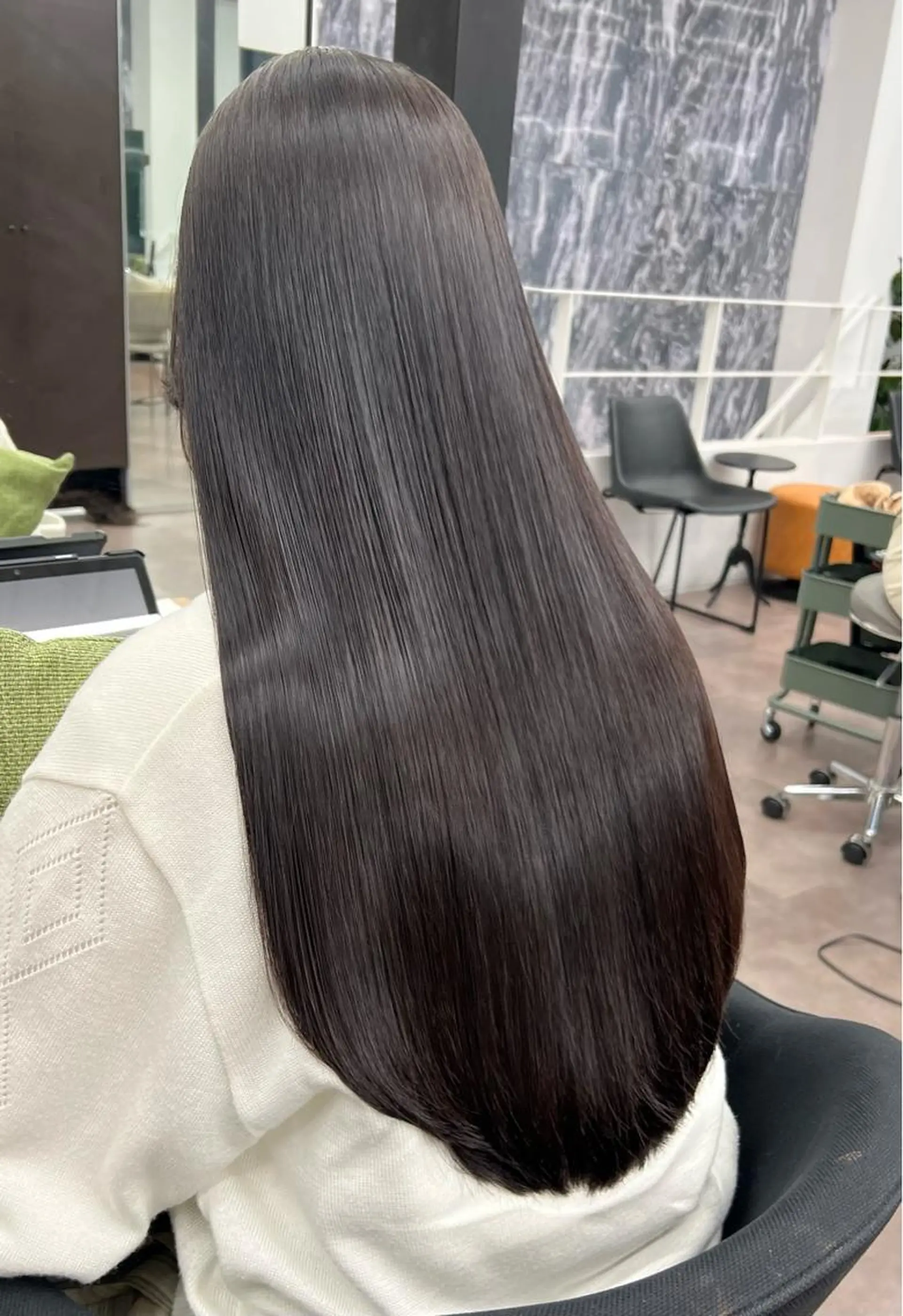 セミロング カラー パーマ ヘアアレンジ メンズ キッズ ネイル マツエク・マツパ アイブロウ 顔周りcut/ 艶ワンカラー♥ちさきのヘアスタイル