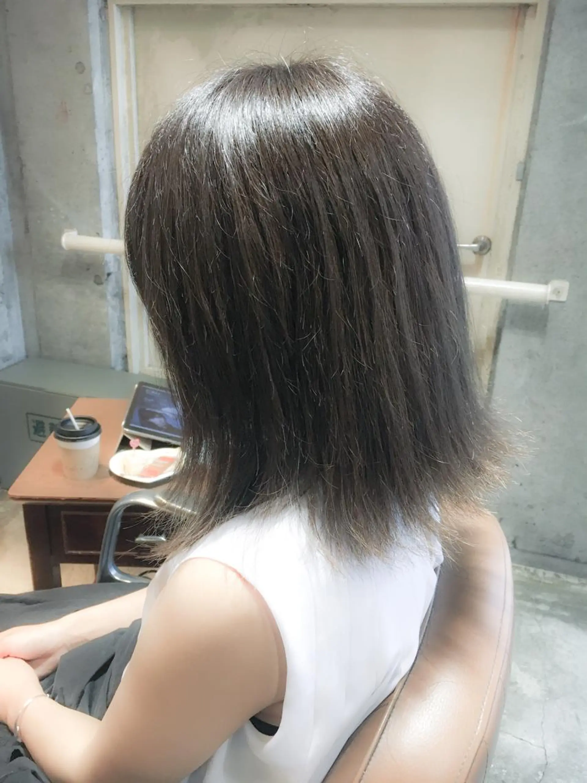 ショート カラー ダークグレー ダブルカラー 北條 優輝のヘアスタイル