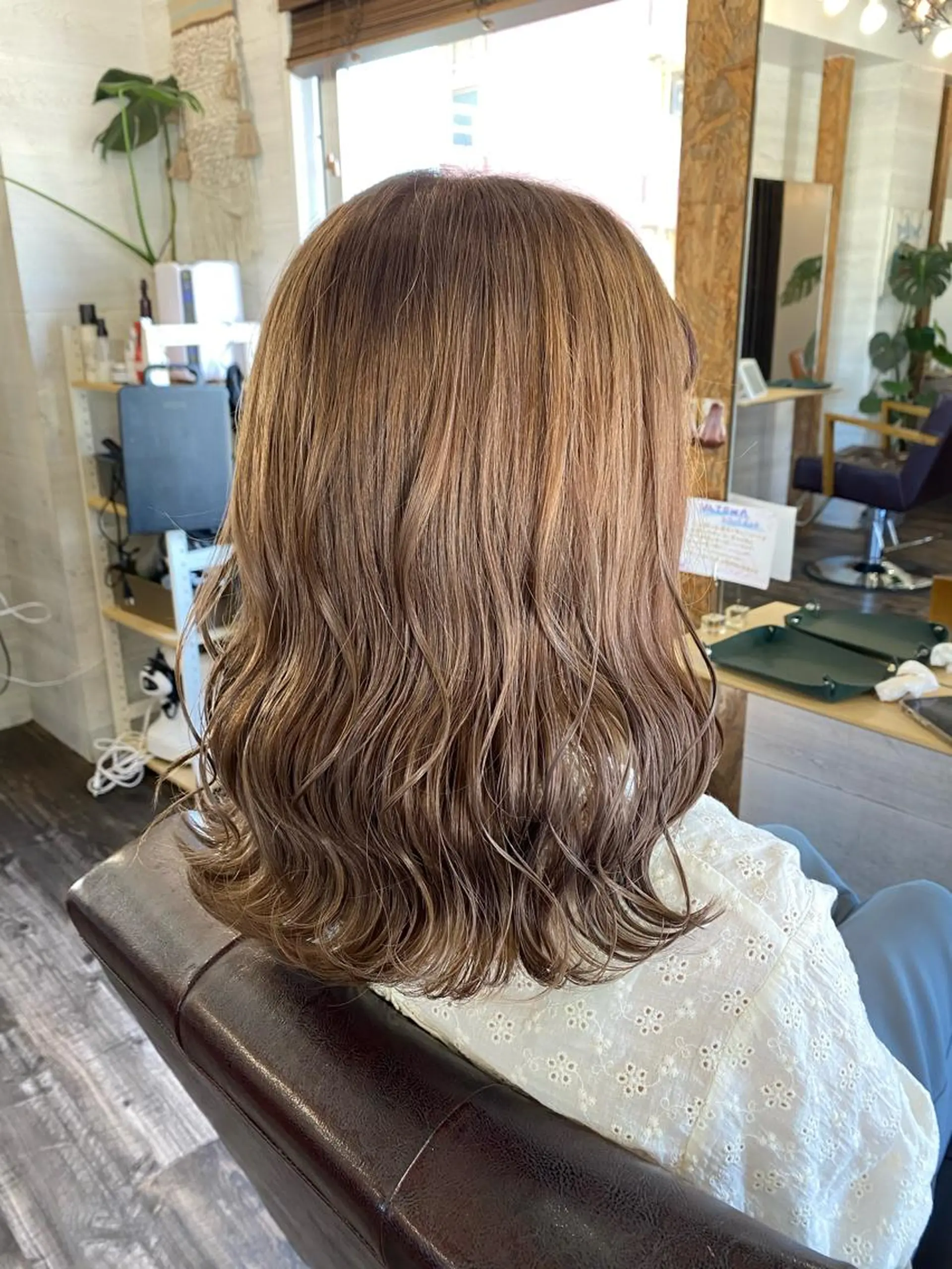 セミロング カラー ブリーチ毛対応酸性 ストレート🌈サキのヘアスタイル