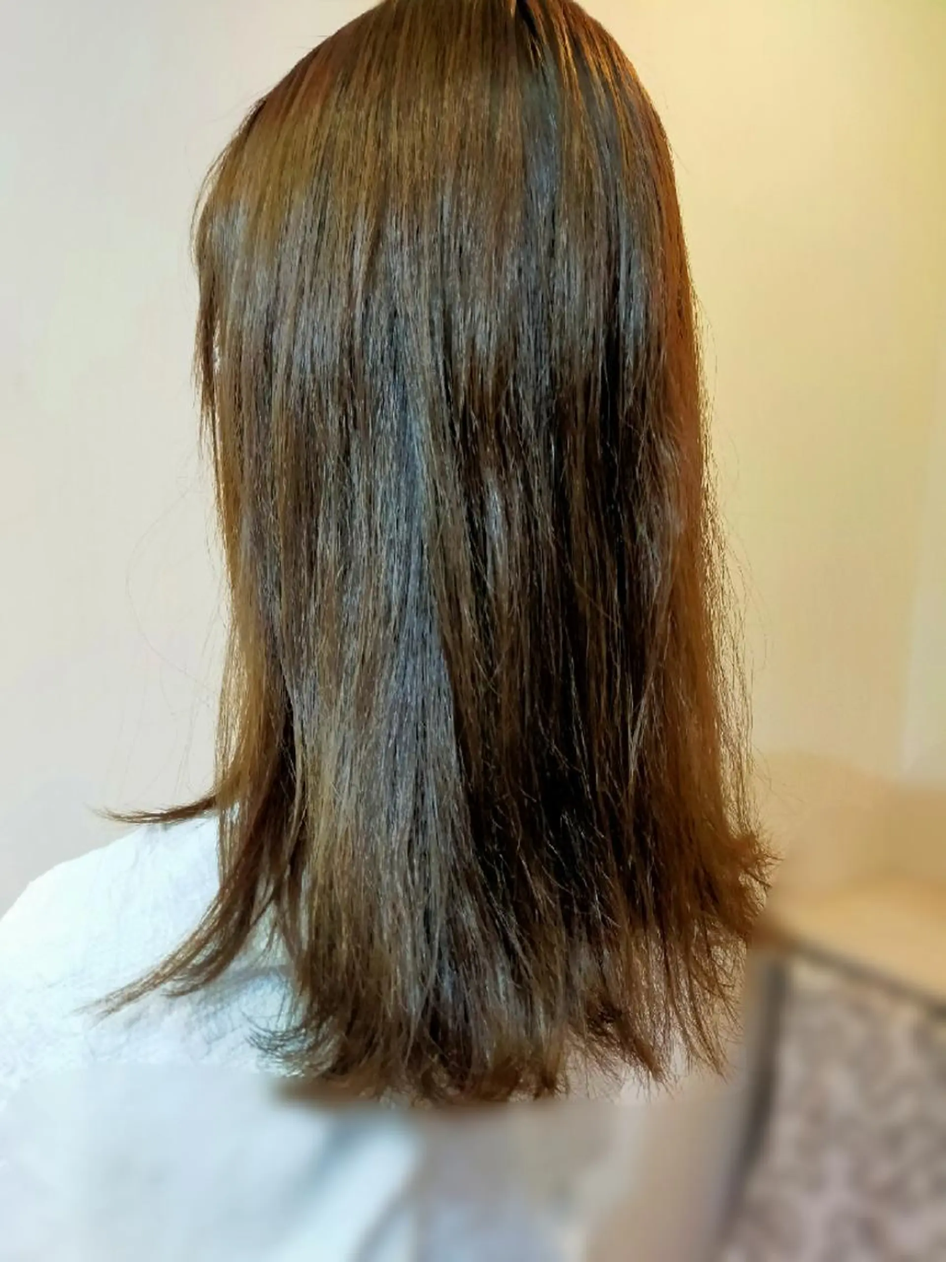 セミロング カラー オリーブカラー カット ヘアカラー トリートメント Culumi所属・Culumi クルミ 松井照雄/梅田茶屋町のヘアスタイル