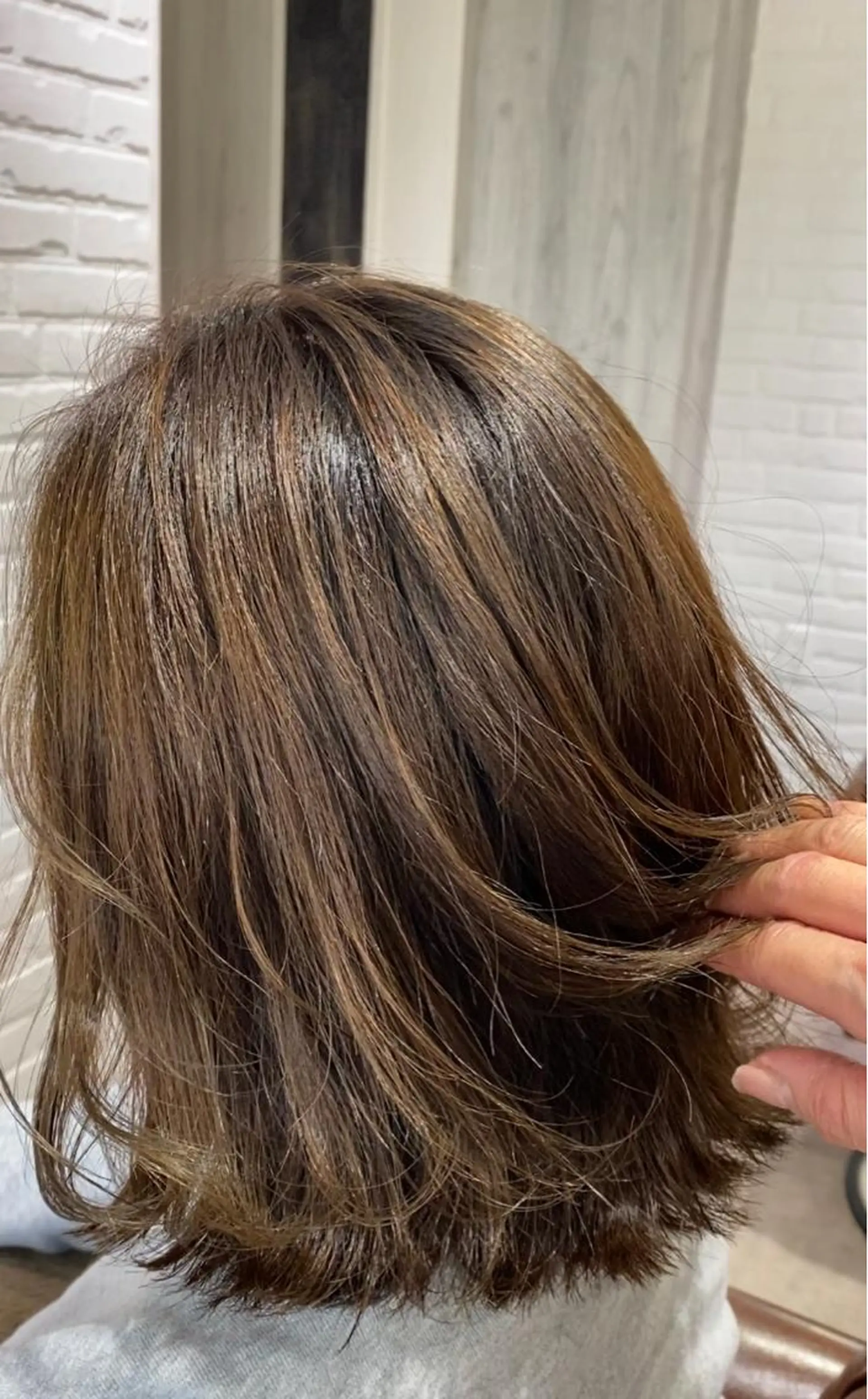 ミディアム カラー 切りっぱなしボブ バレイヤージュ ブリーチ ブリーチなしカラー ボブ Renatus店長 金子裕美のヘアスタイル