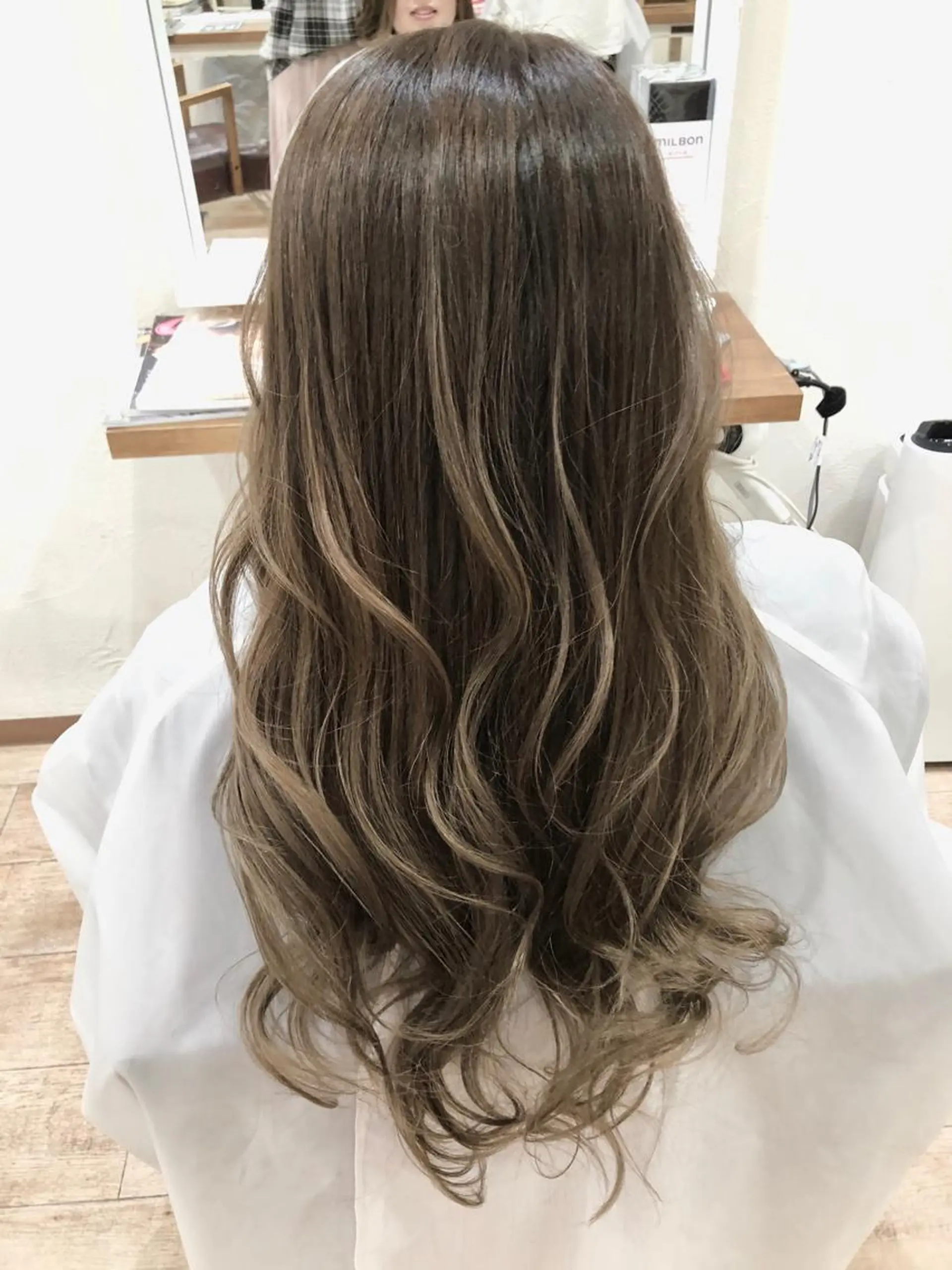 カラー 透明感カラー ハイライトカラー 外国人風カラー ヘアカラー やじま ひろこのヘアスタイル