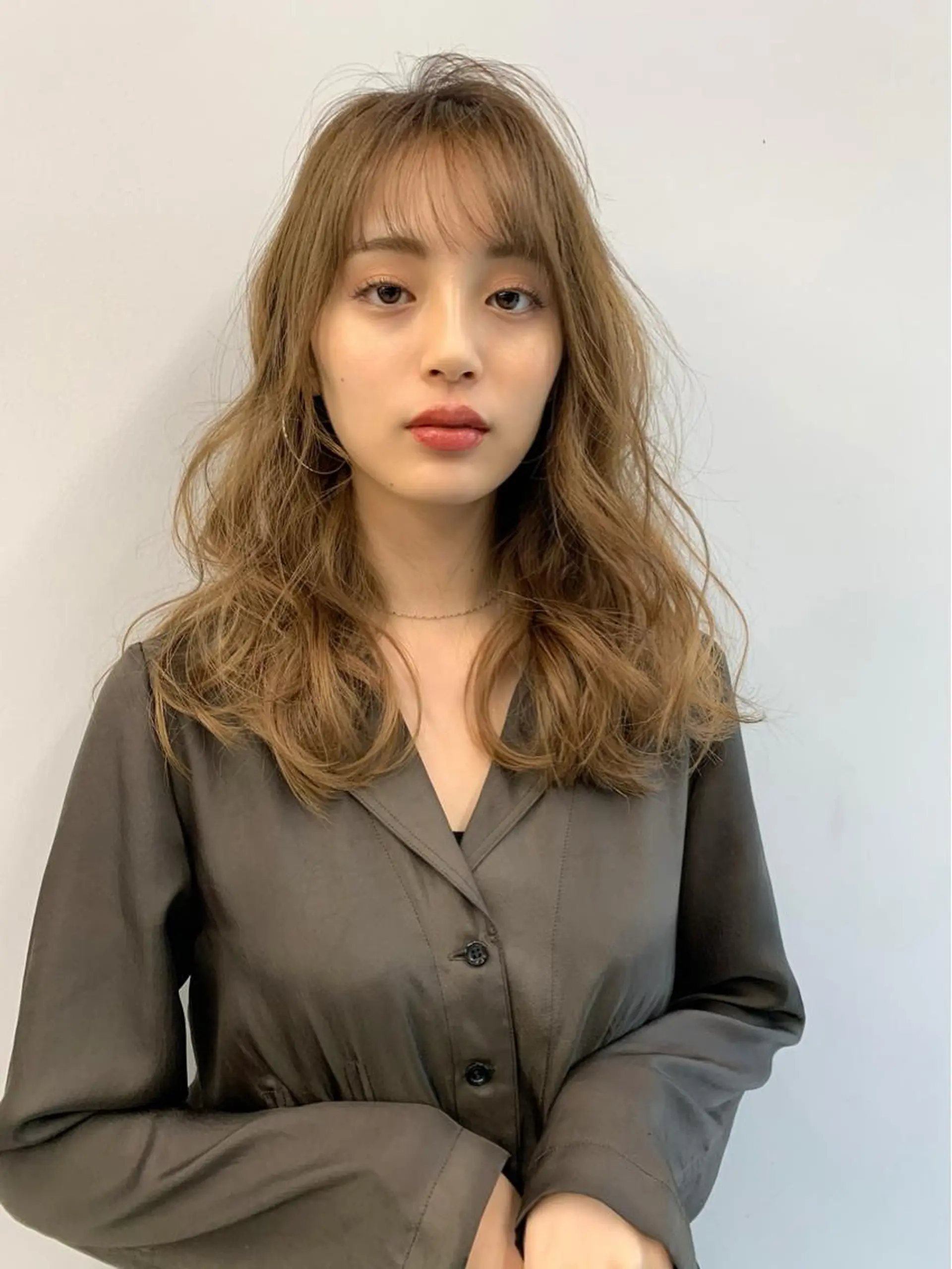 ロング カラー 透明感/オリーブ/ グレージュ/YUKAのヘアスタイル