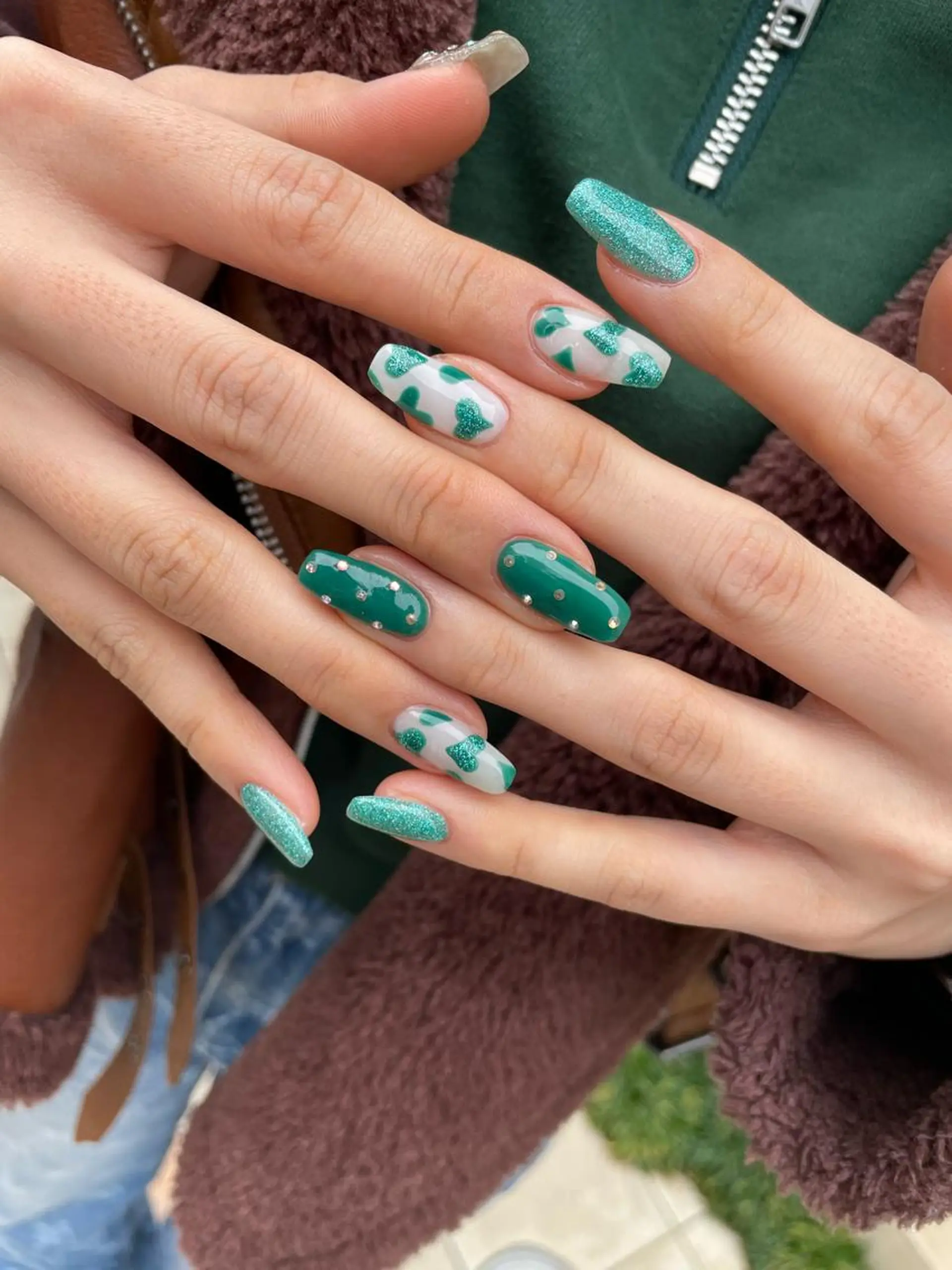 ロング カラー ヘアアレンジ キッズ ネイル マツエク・マツパ アイブロウ 福田 加奈のネイルデザイン