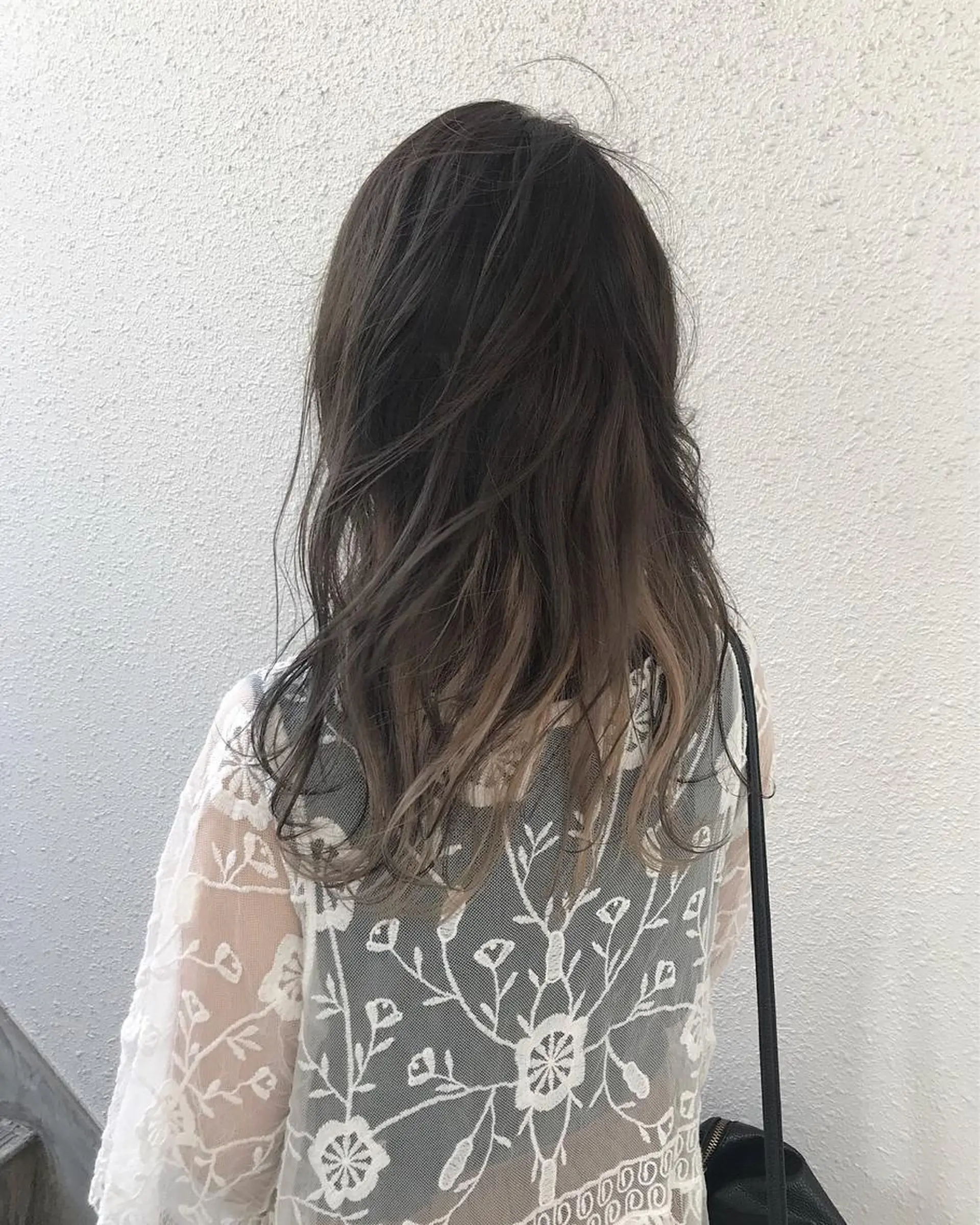 ロング カラー ベージュカラー ブリーチ ダブルカラー インナーカラー ホワイトベージュ インナーカラー/天神 ブリーチ/吉田のヘアスタイル