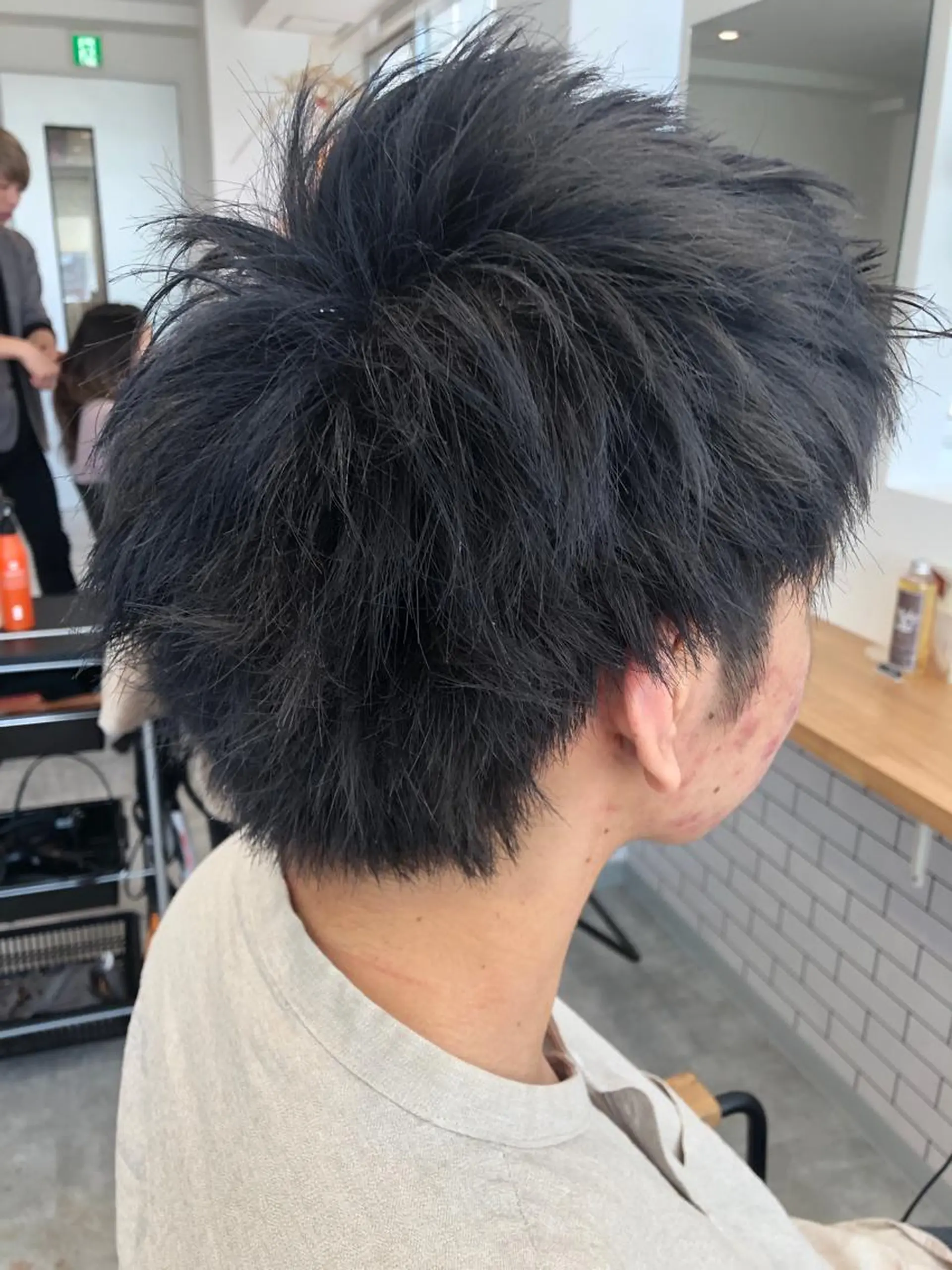 ショート カラー 黒髪 ブルーカラー ブルーブラック カット ヘアカラー トリートメント JILBLAN京都 ショート/ハイライトのヘアスタイル