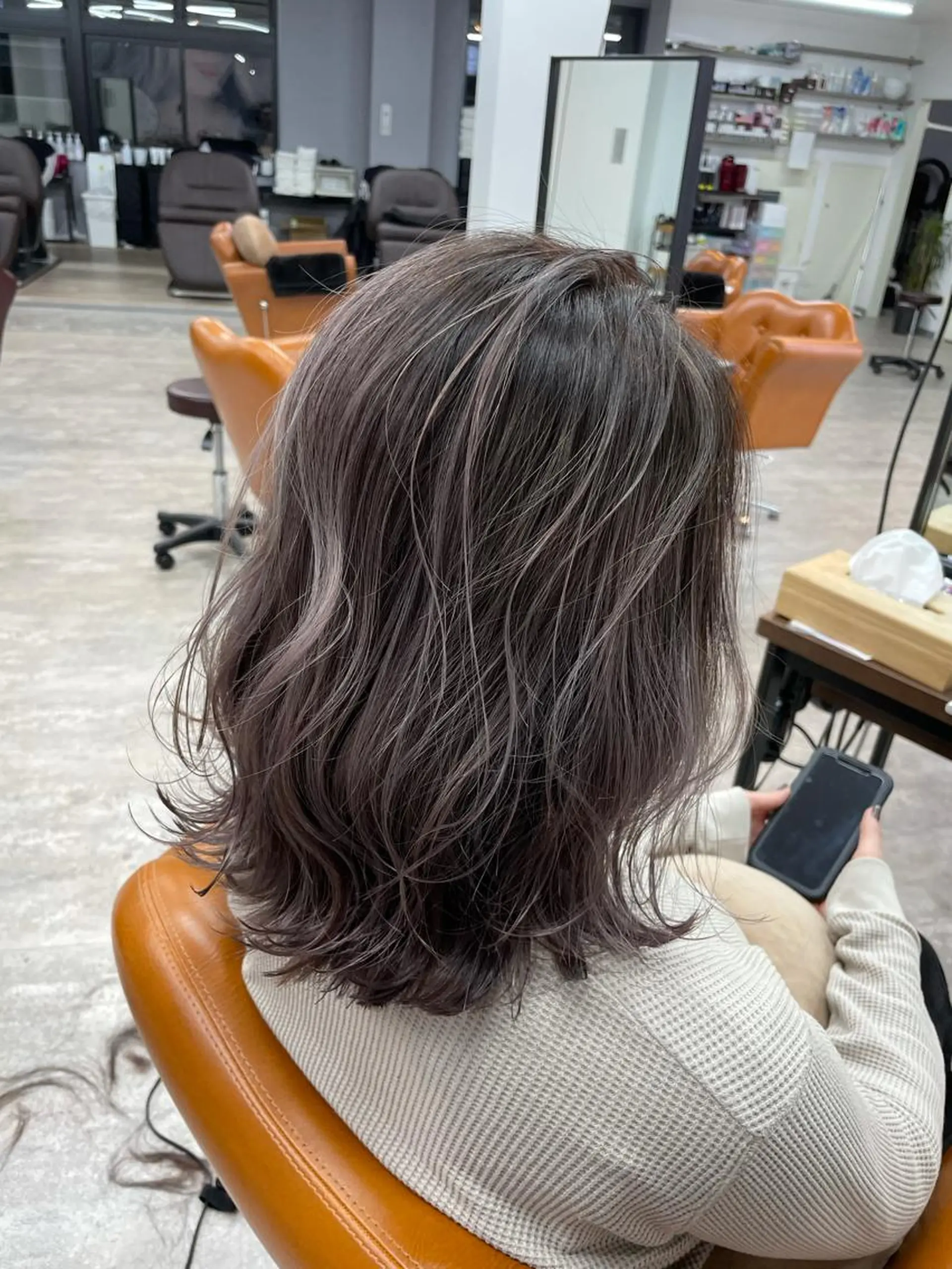 ミディアム カラー ヘアカラー トリートメント 須佐 勝也のヘアスタイル