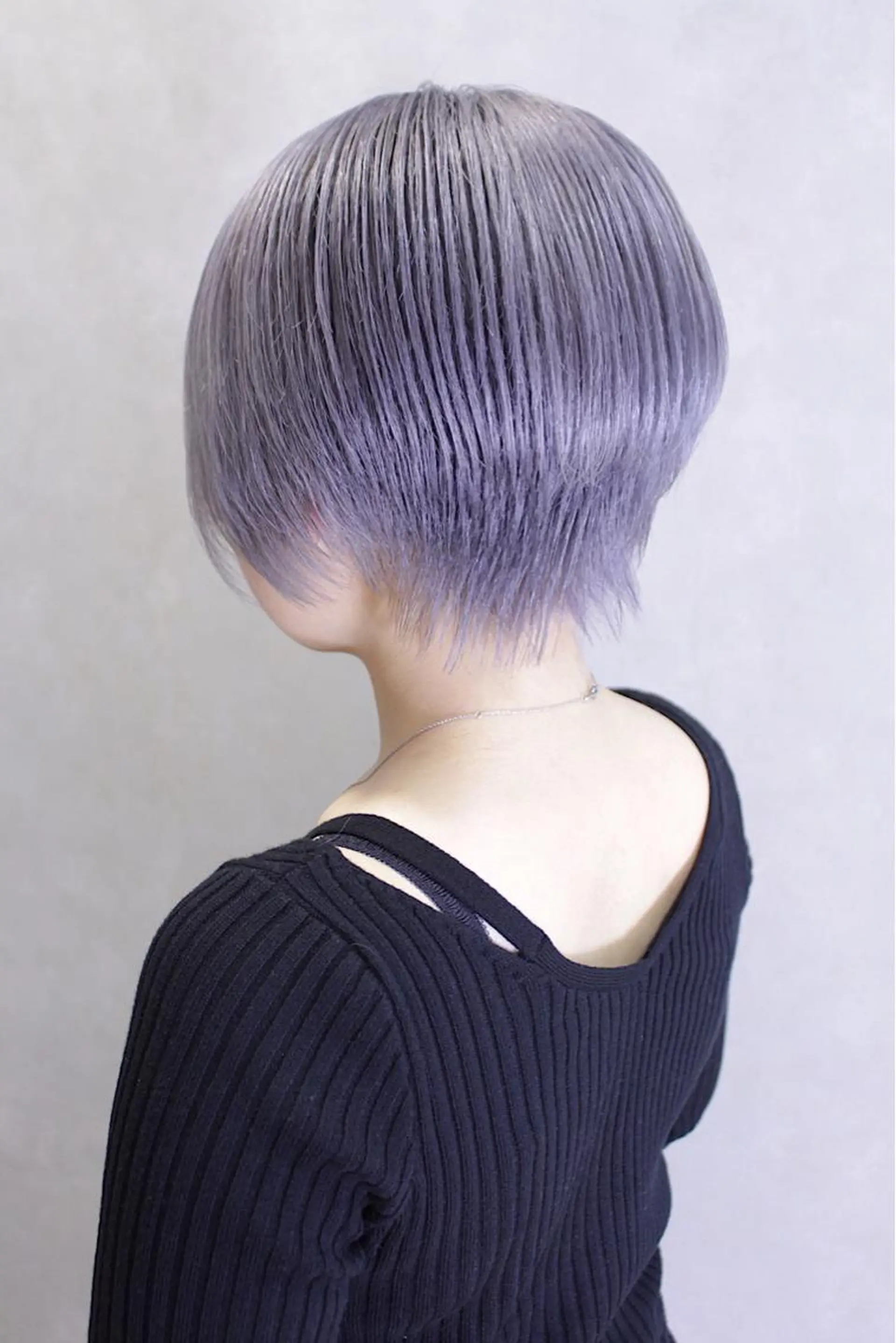 ショート カラー ヘアアレンジ シルバー ヘアカラー トリートメント lani 天神大名/ブリーチのヘアスタイル