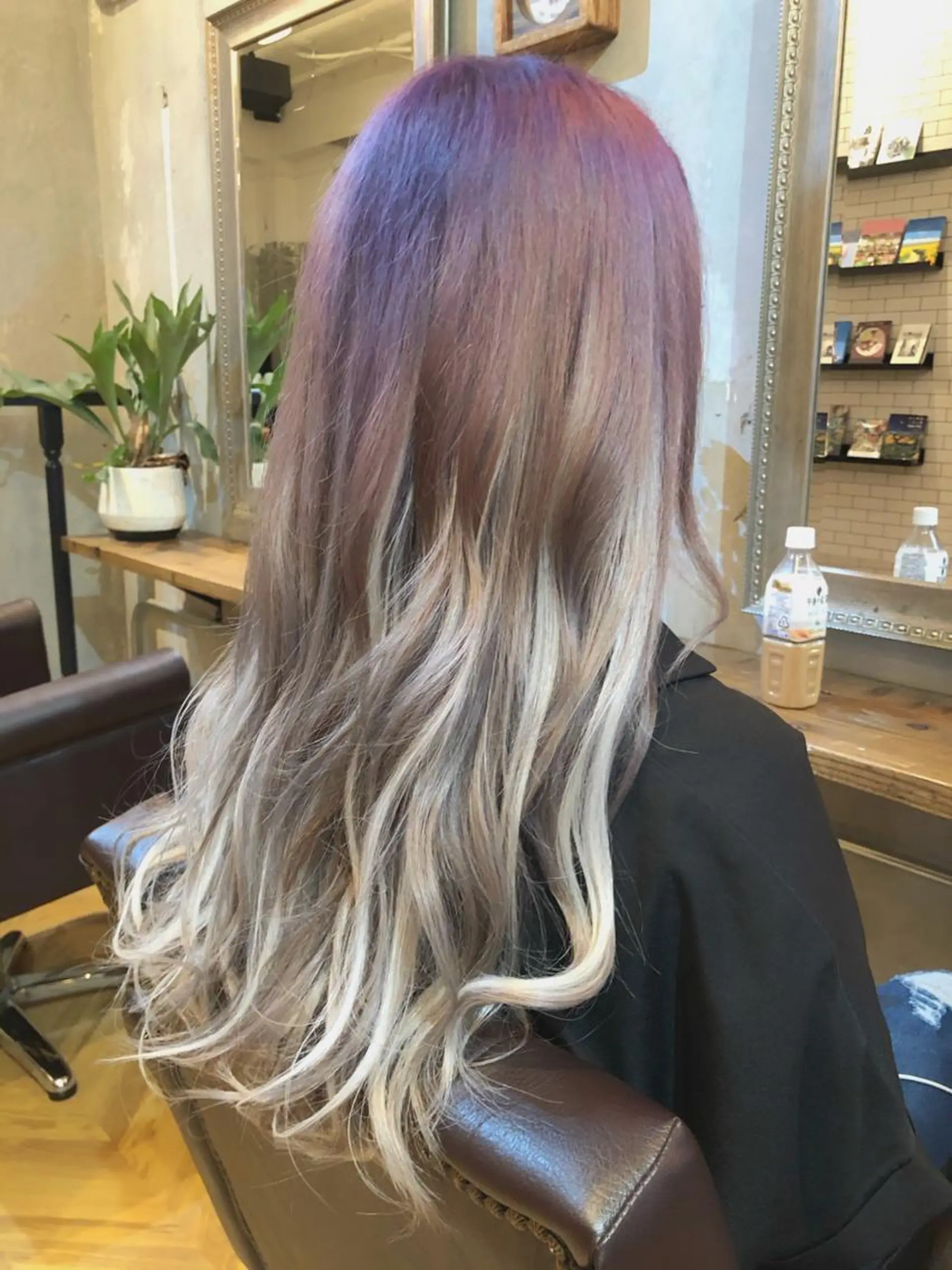 ロング カラー シールエクステ アッシュ ダブルカラー グラデーションカラー ハイライトカラー ヘアカラー エクステ エクステ指名No.1 【店長】橘田のヘアスタイル