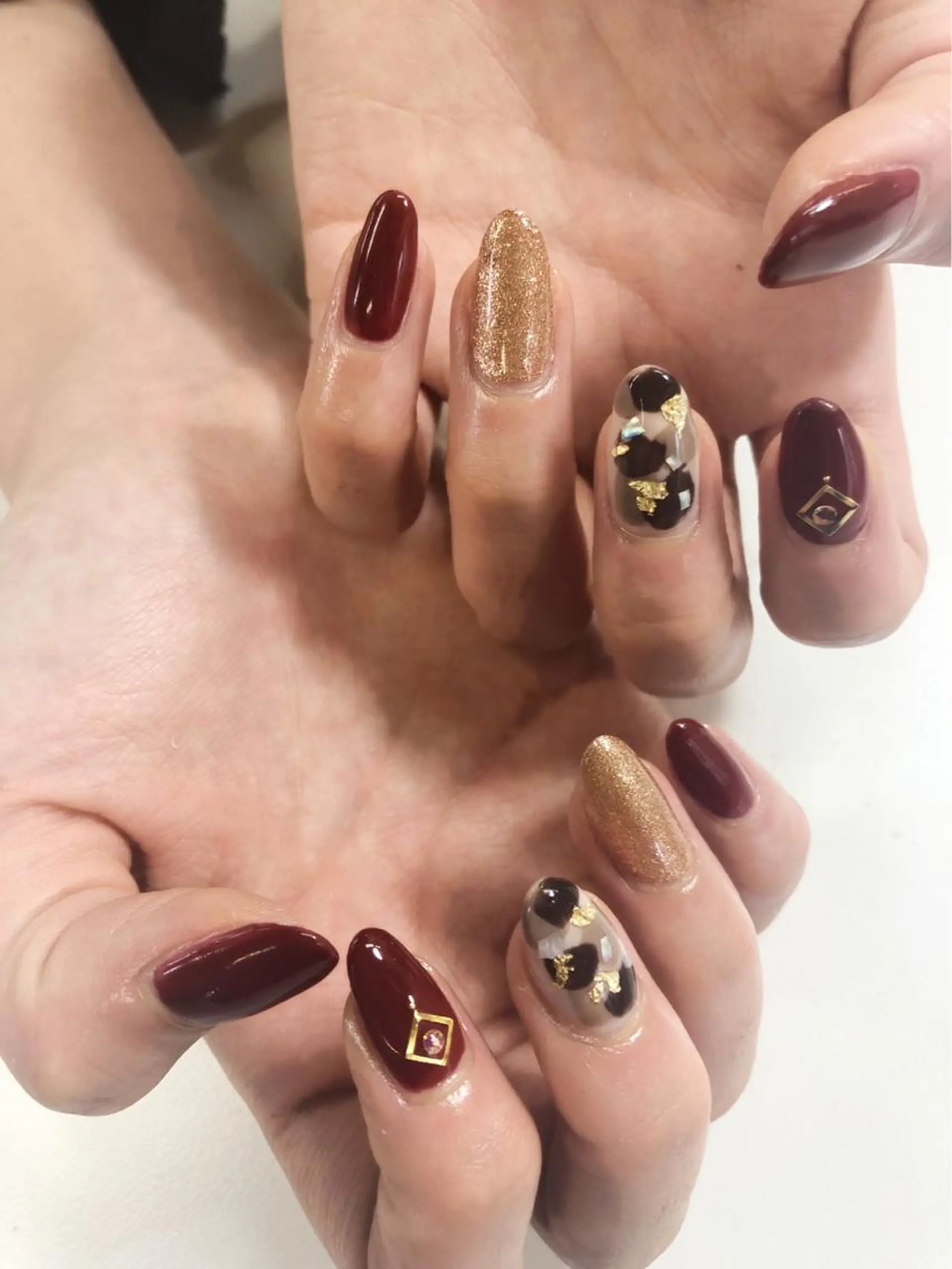 ネイル アートネイル ストーンネイル Lokahi NAILのネイルデザイン