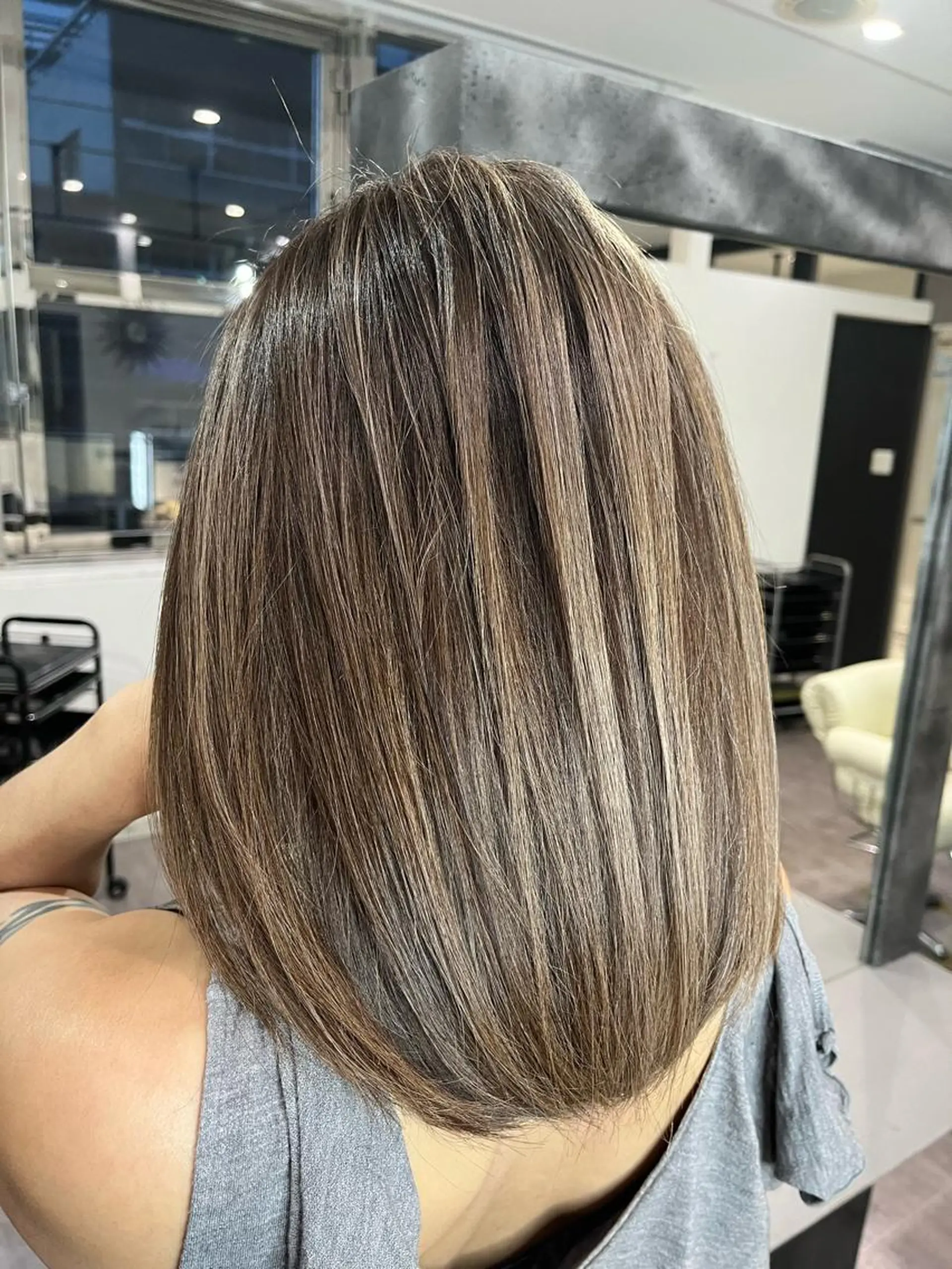 セミロング カラー ハイライトカラー ハイライト hair make huit8所属・ハイライト&ブリーチ 💇🏼‍♀MAHOのヘアスタイル