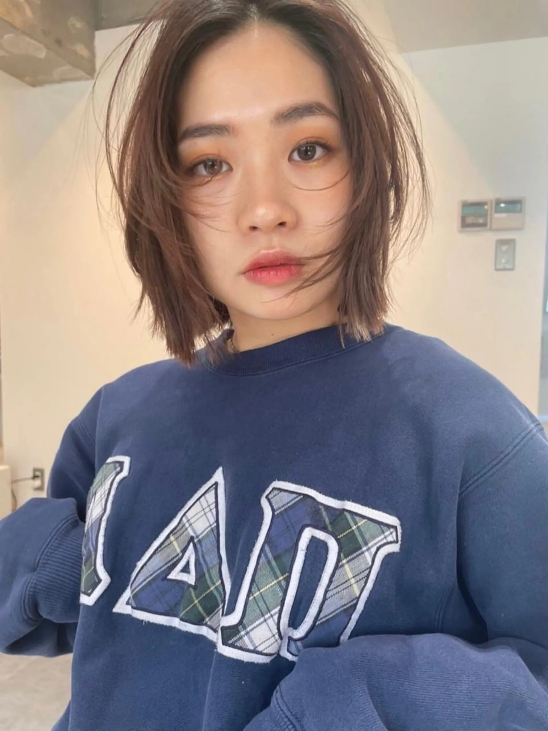 ショート カラー ヘアアレンジ satsuki 暖色・ブラウンカラーのヘアスタイル