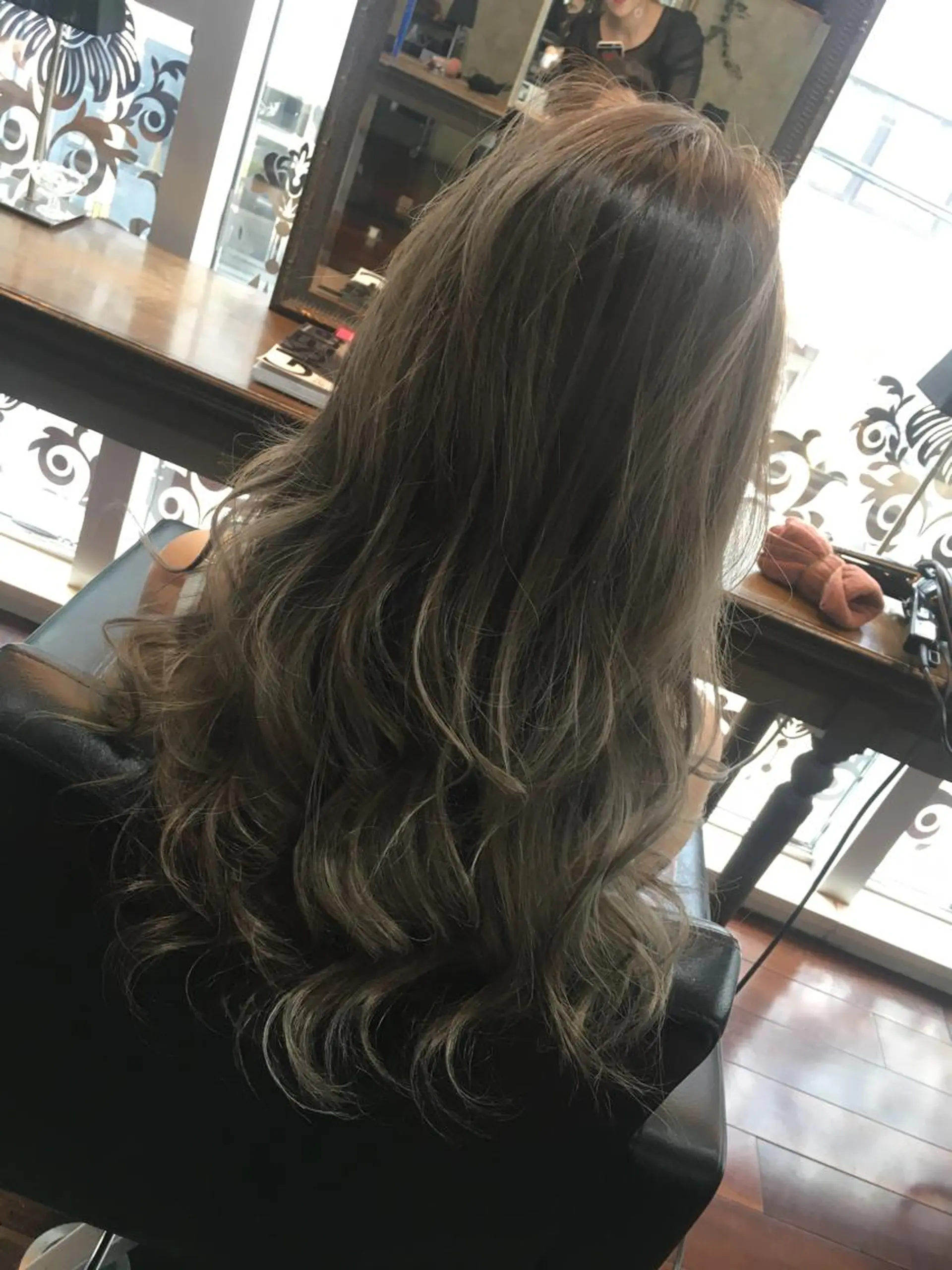 ロング カラー ヘアアレンジ ダブルカラー ハイライトカラー ハイライト 吉本 yoshimotoのヘアスタイル