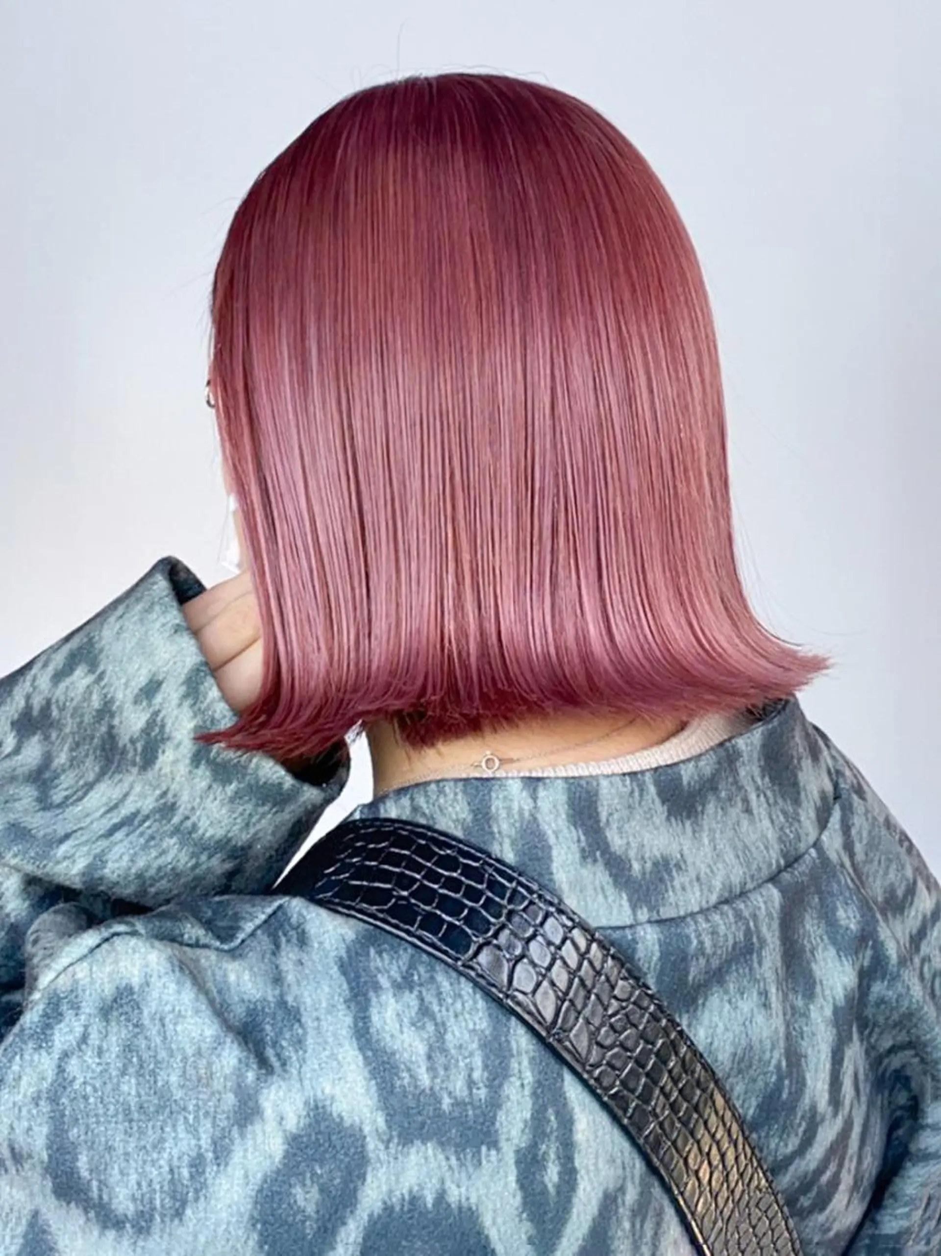 ミディアム カラー ピンクカラー バイオレットカラー ボブ カット ヘアカラー トリートメント ITbyALBUM 八王子店のヘアスタイル