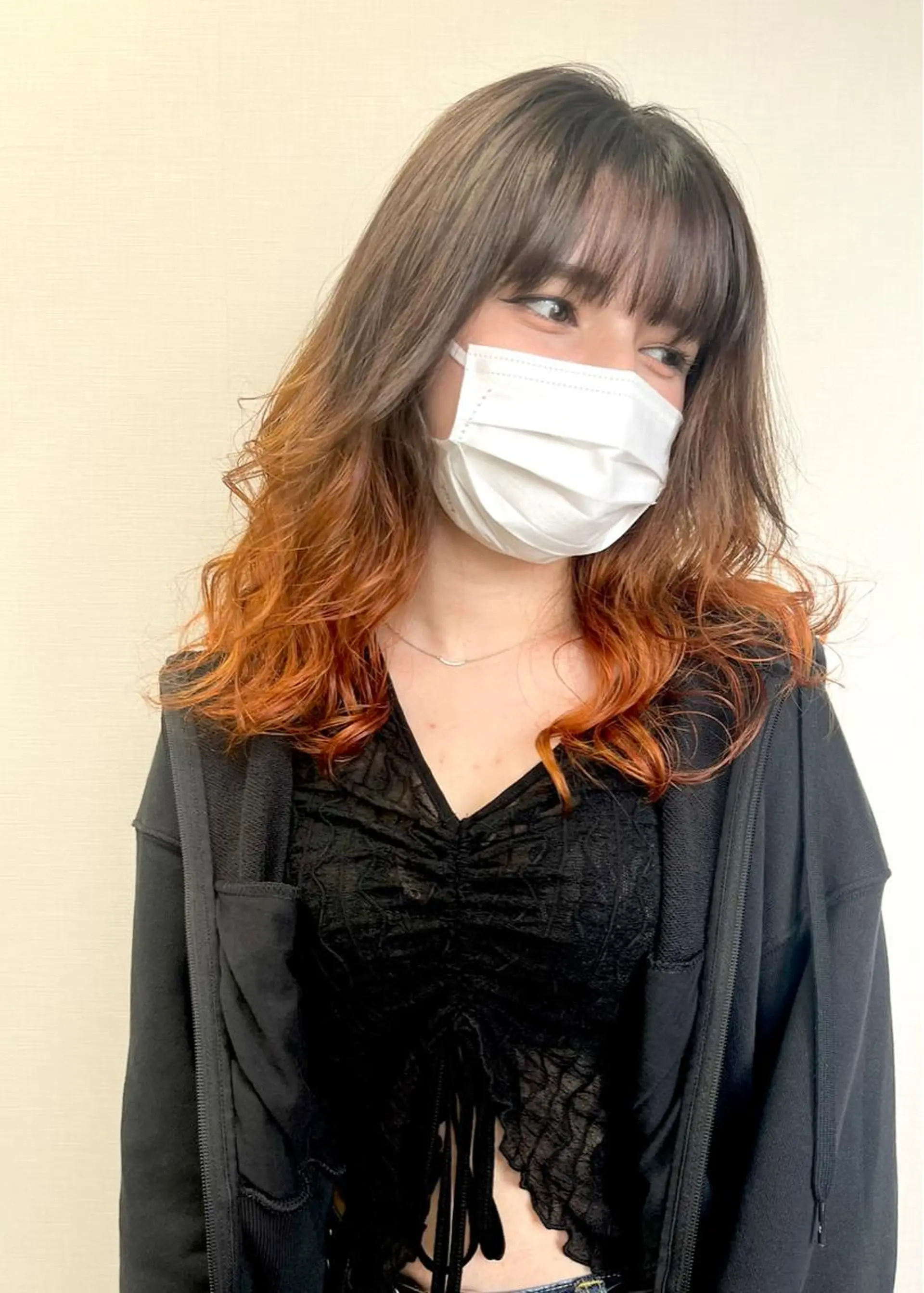 セミロング カラー ヘアアレンジ オレンジ ヘアカラー 松井那津子 /ハイライトブリーチのヘアスタイル