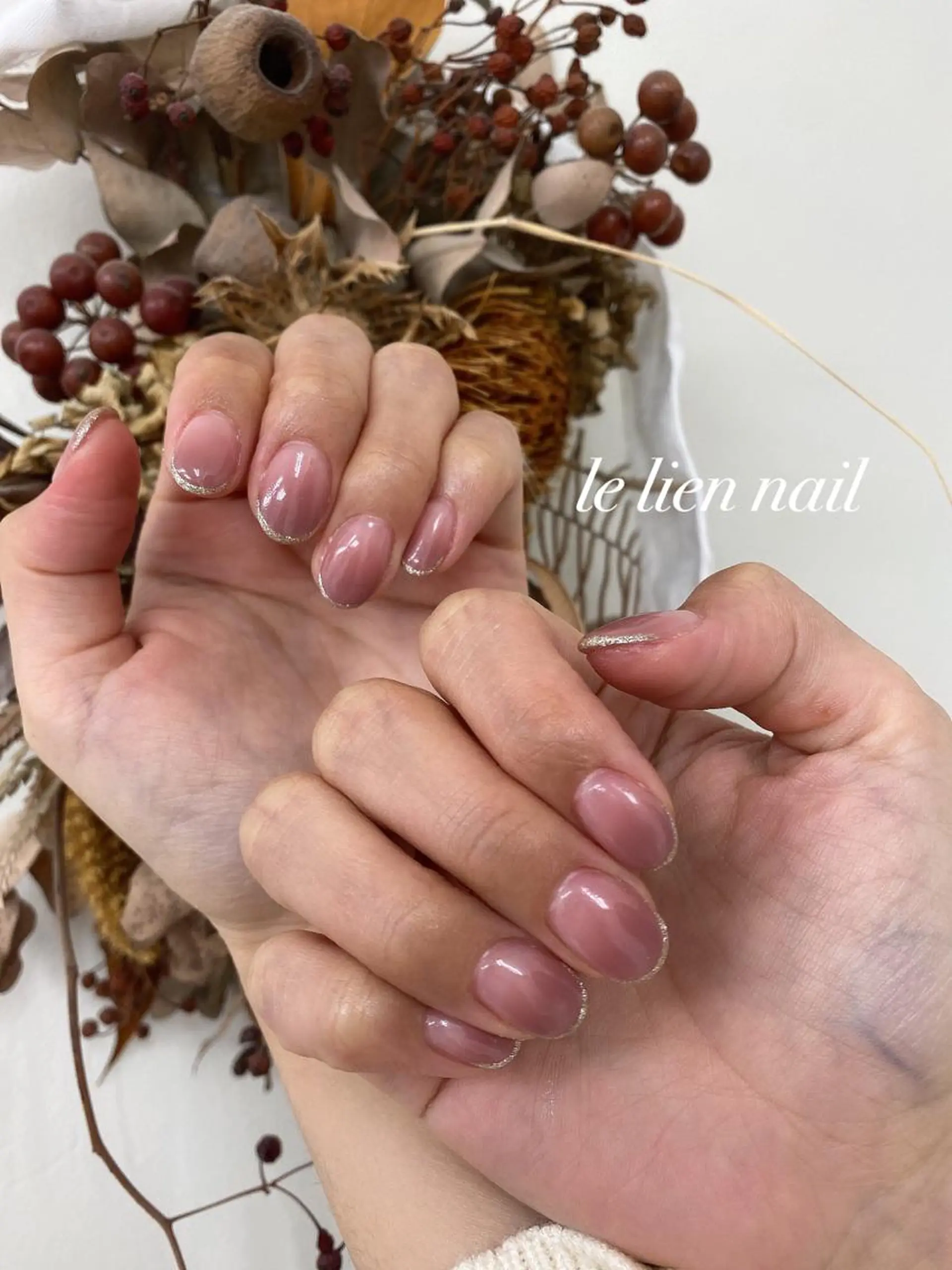 ネイル グラデーション ラメ(グリッター) オフィスネイル le lien nailのネイルデザイン