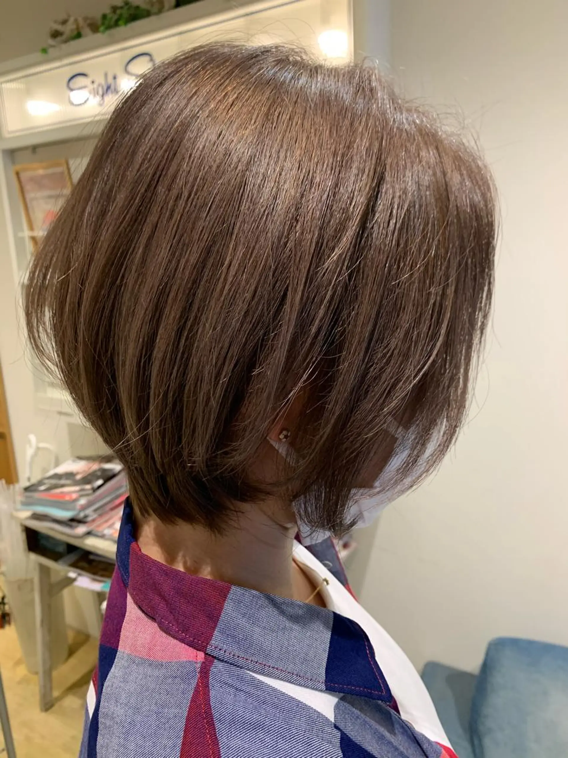 ショート アッシュ アッシュブラウン ショートヘア カット ヘアカラー トリートメント 渋谷ハイトーン/ デザインカラー阿部のヘアスタイル