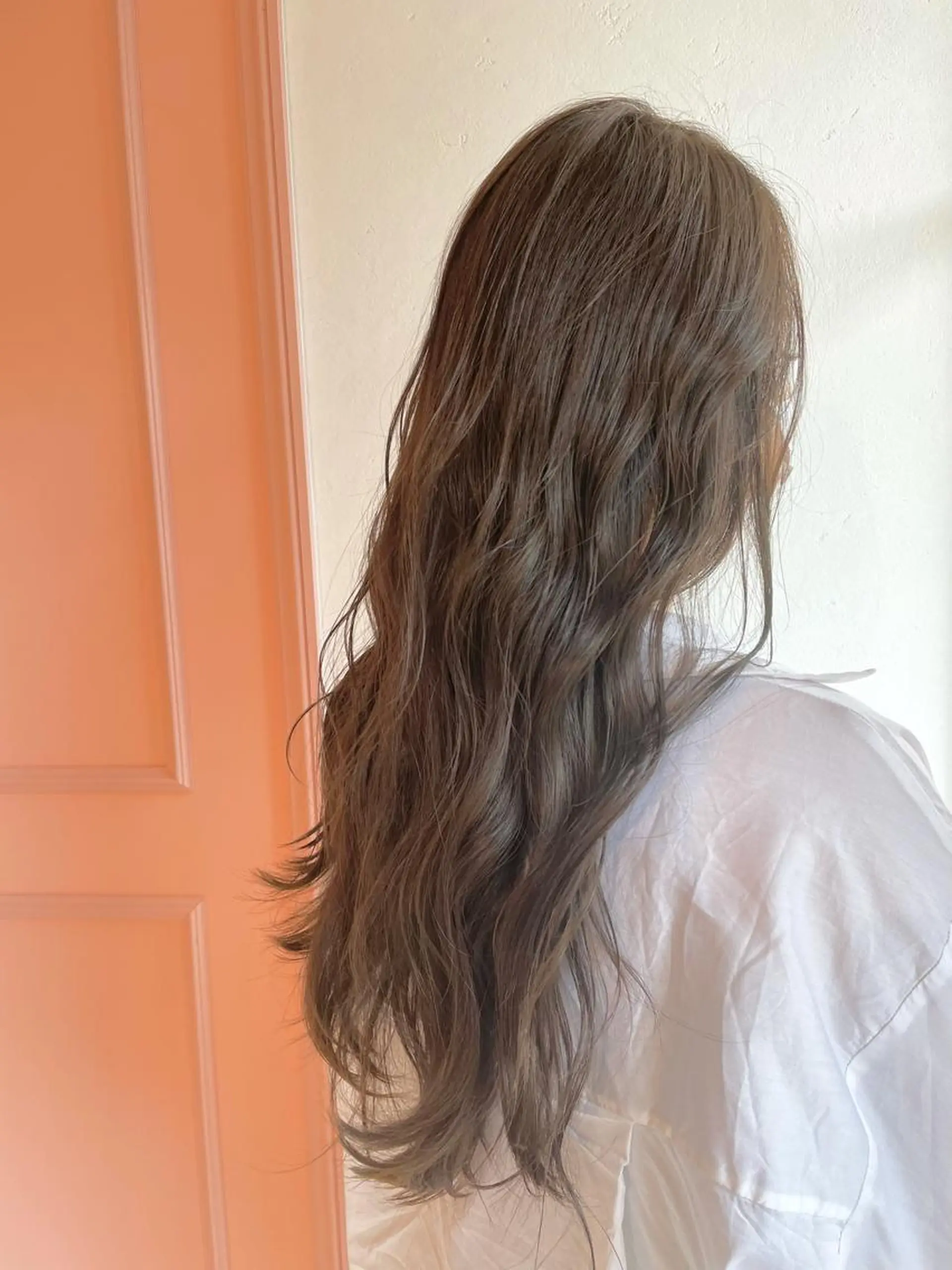 ロング 和田 真依のヘアスタイル