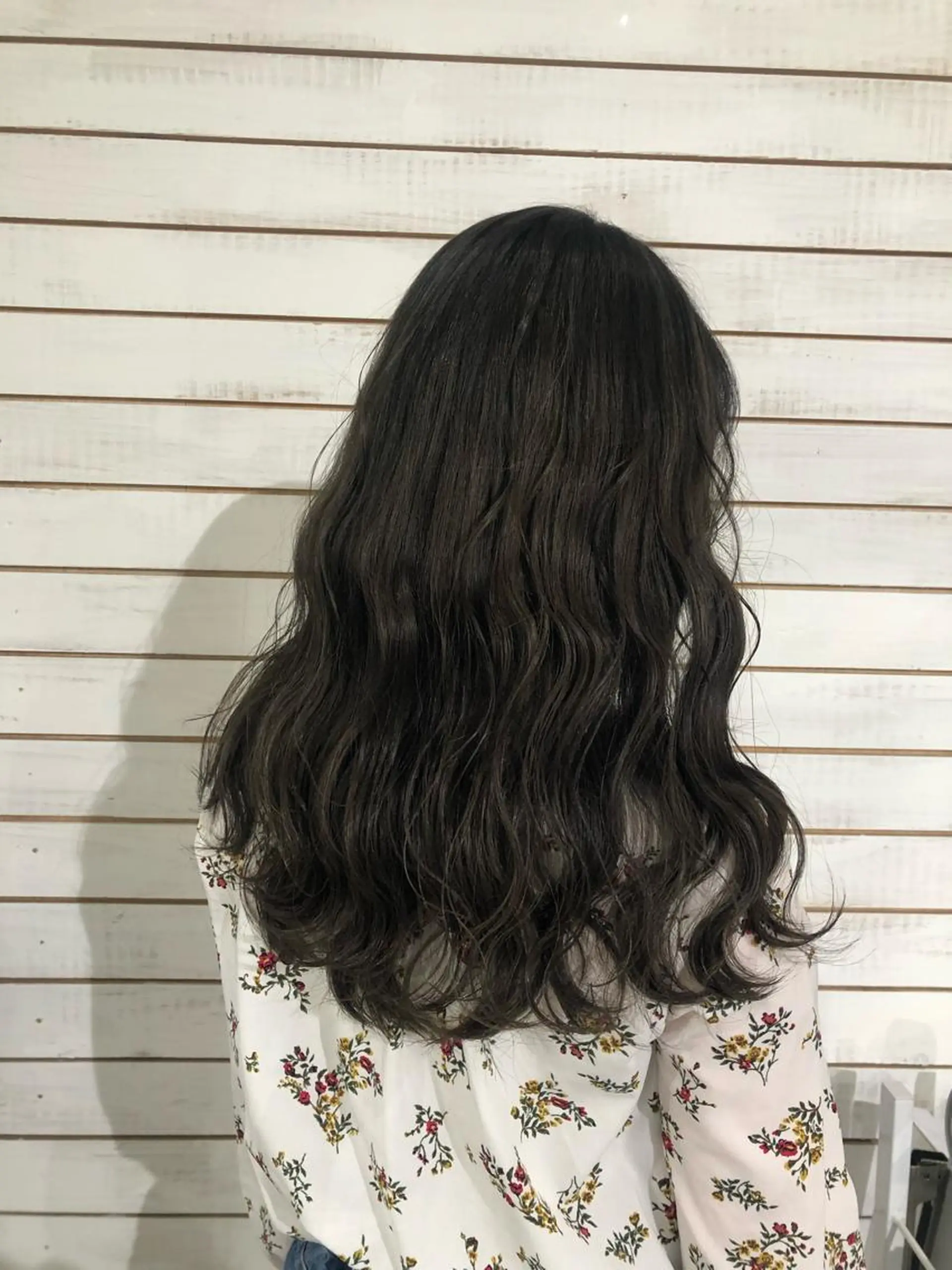 セミロング カラー ダークグレー ダークグレージュ グレージュ ヘアカラー 🦋美髪／エクステ 🦋アベイクミのヘアスタイル