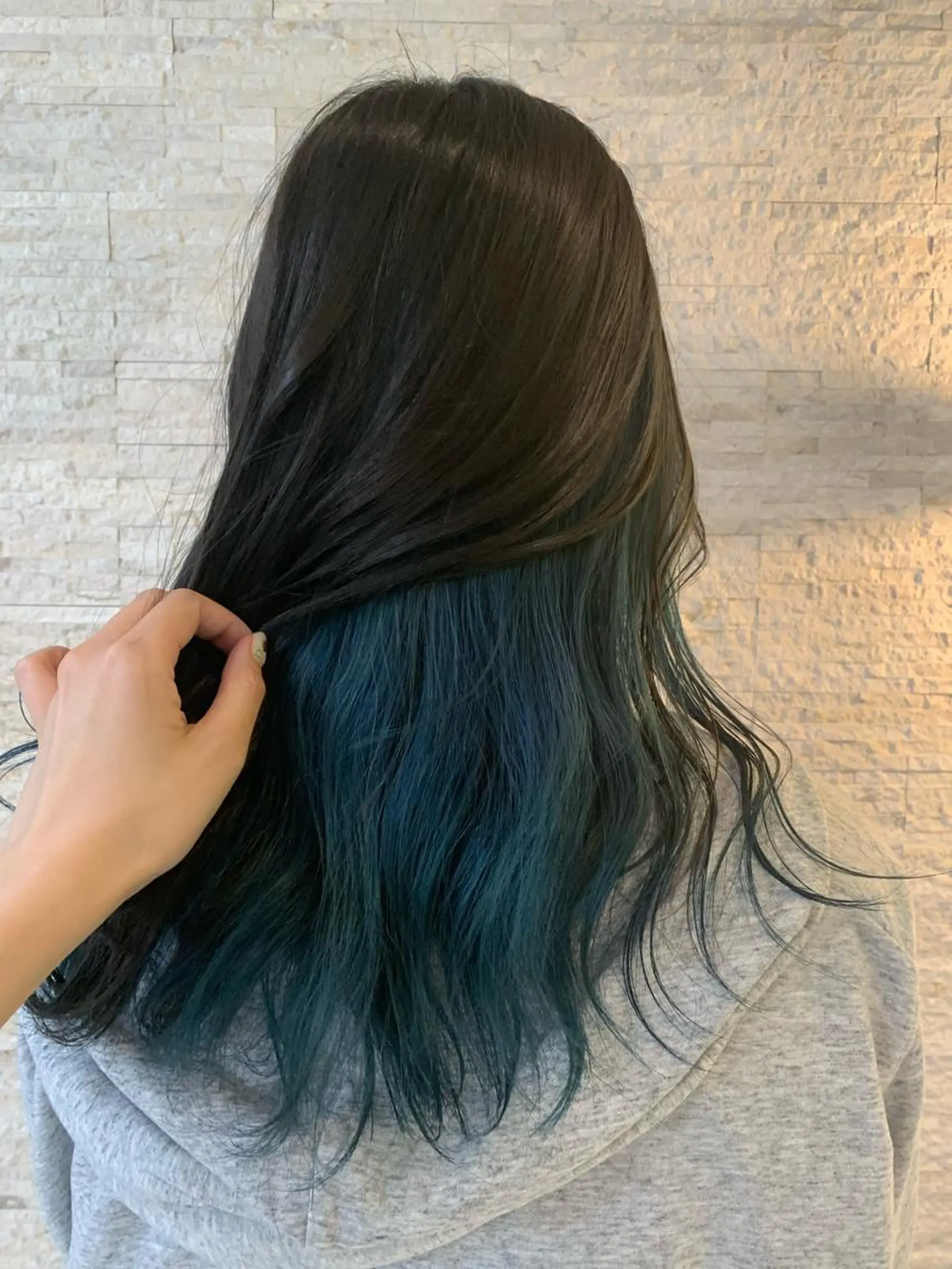 カラー SUNS by TRUNK所属・✄折橋 彩花🐶🍑のヘアスタイル