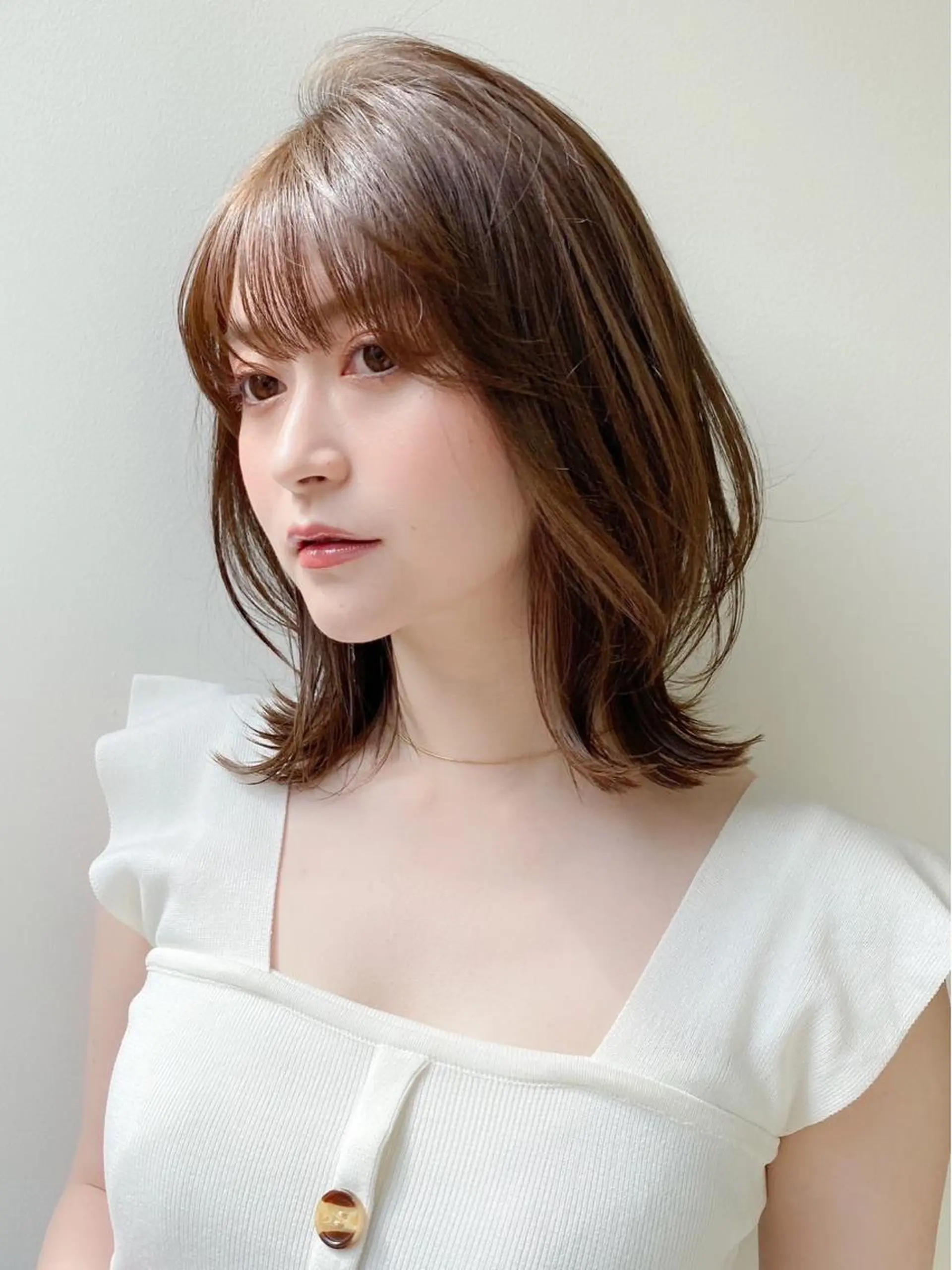 ミディアム Agnos青山所属・鈴木 里奈のヘアスタイル