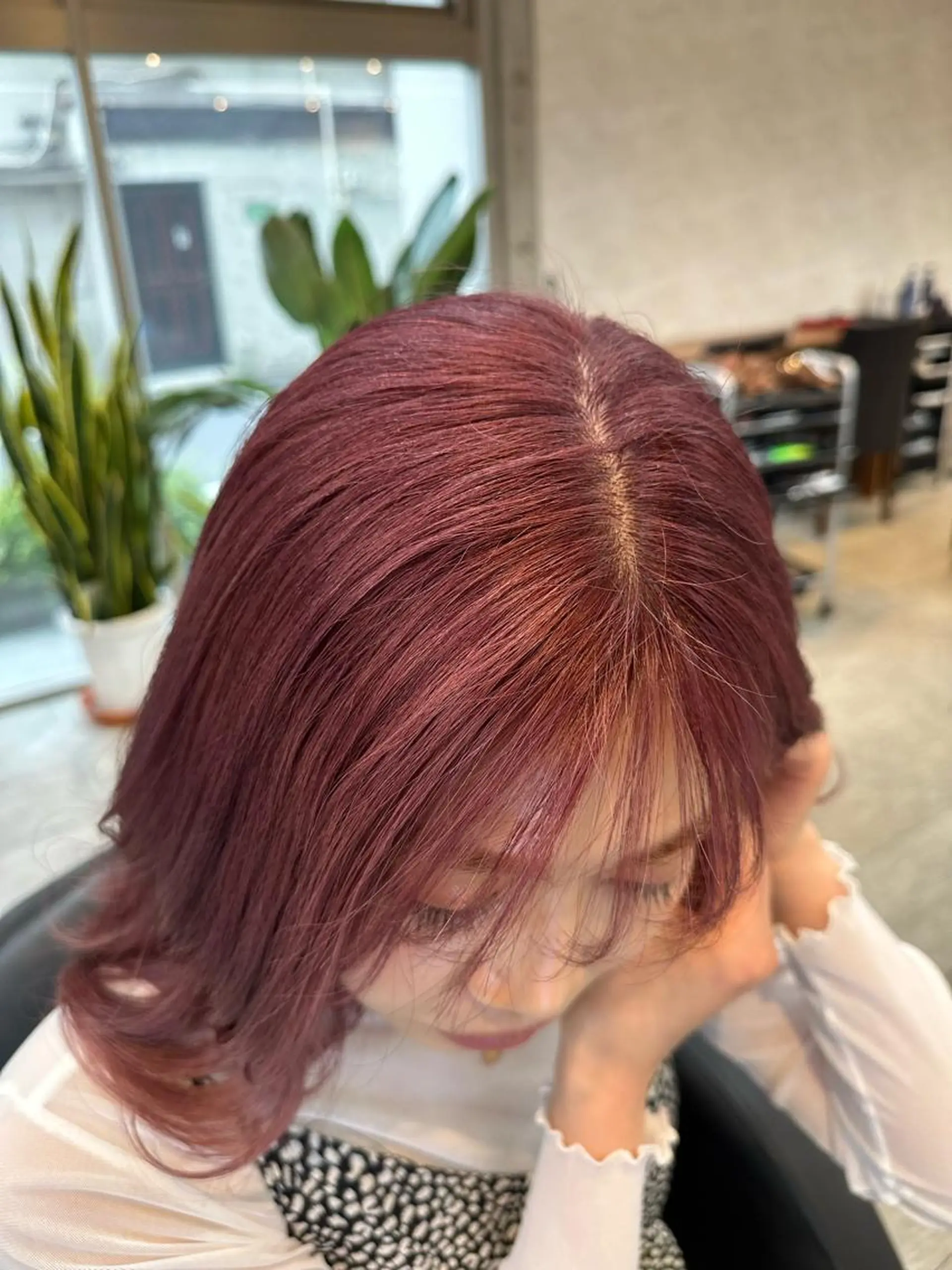 ロング カラー ヘアカラー 女性に人気♪ はやしほのかのヘアスタイル