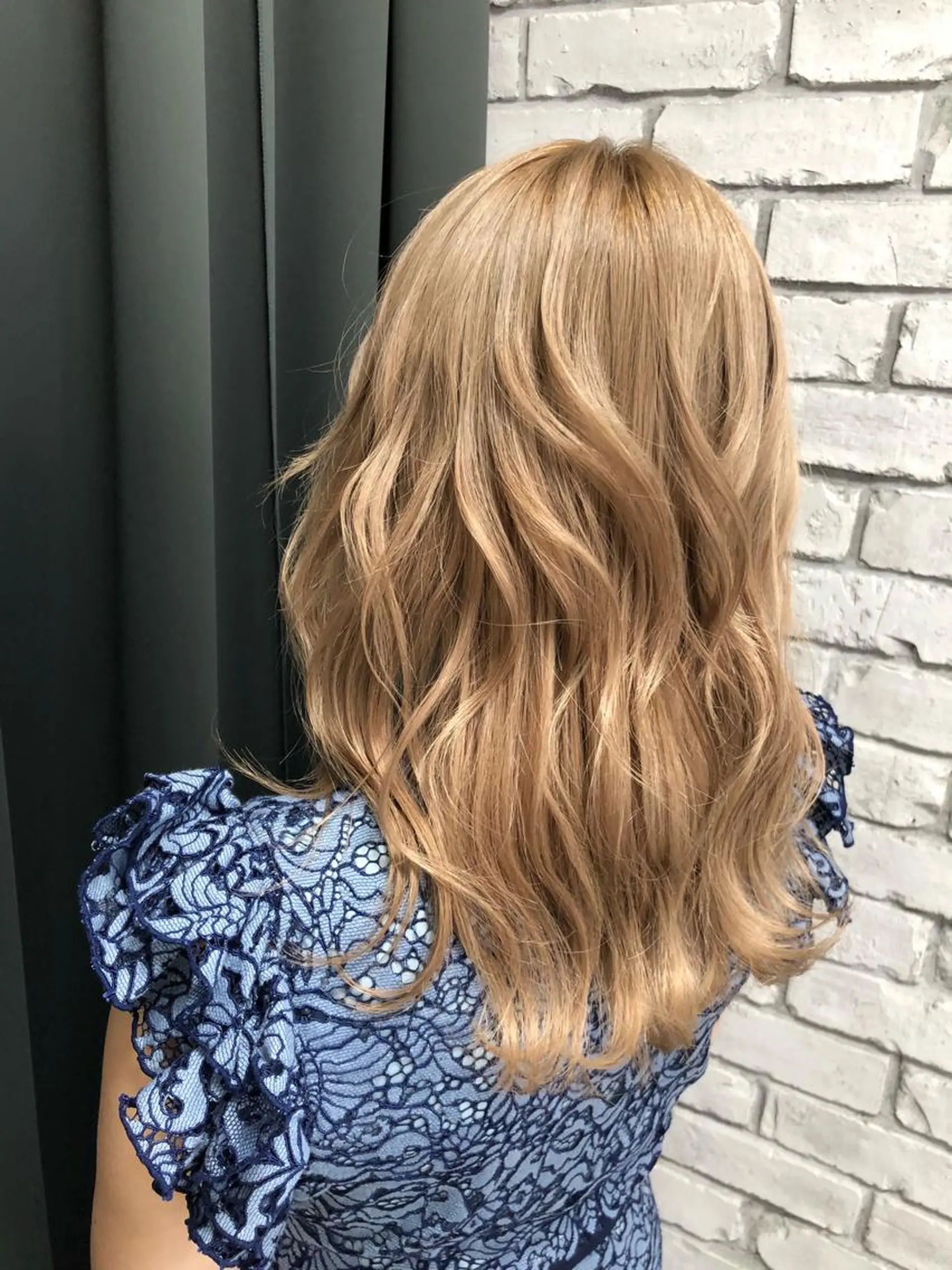 セミロング カラー イルミナカラー welring hair salon所属・welring hair salonのヘアスタイル