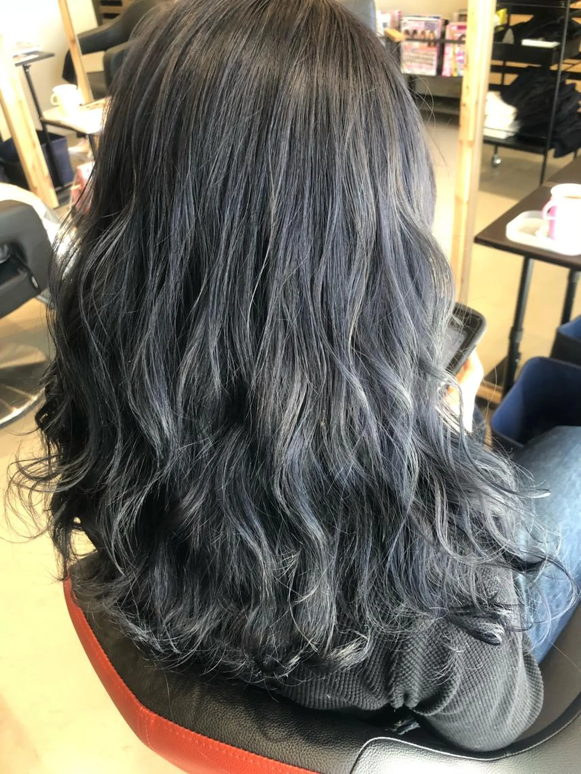 カラー 早川 真幸のヘアスタイル