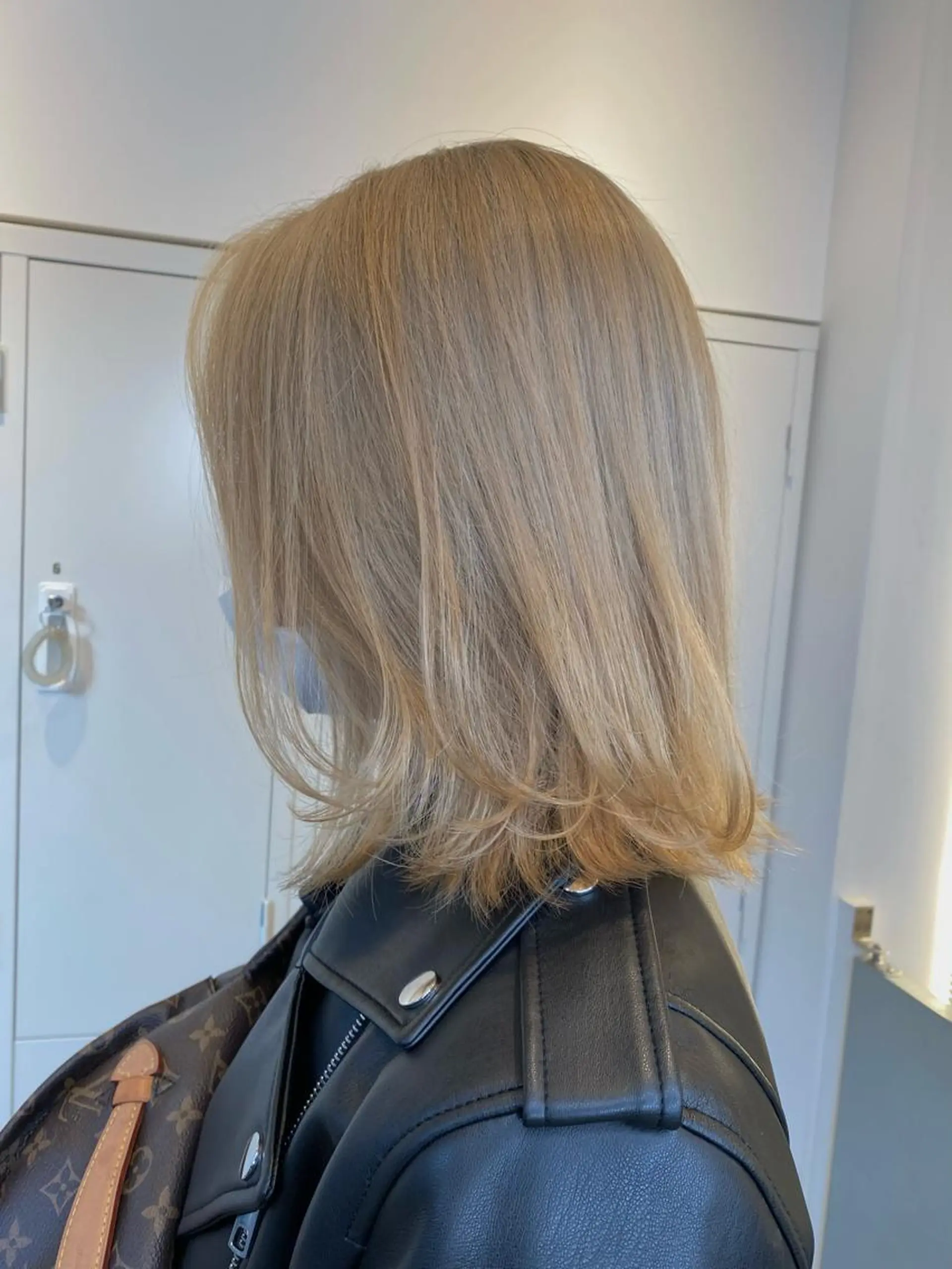 ミディアム カラー 中村 かおりのヘアスタイル