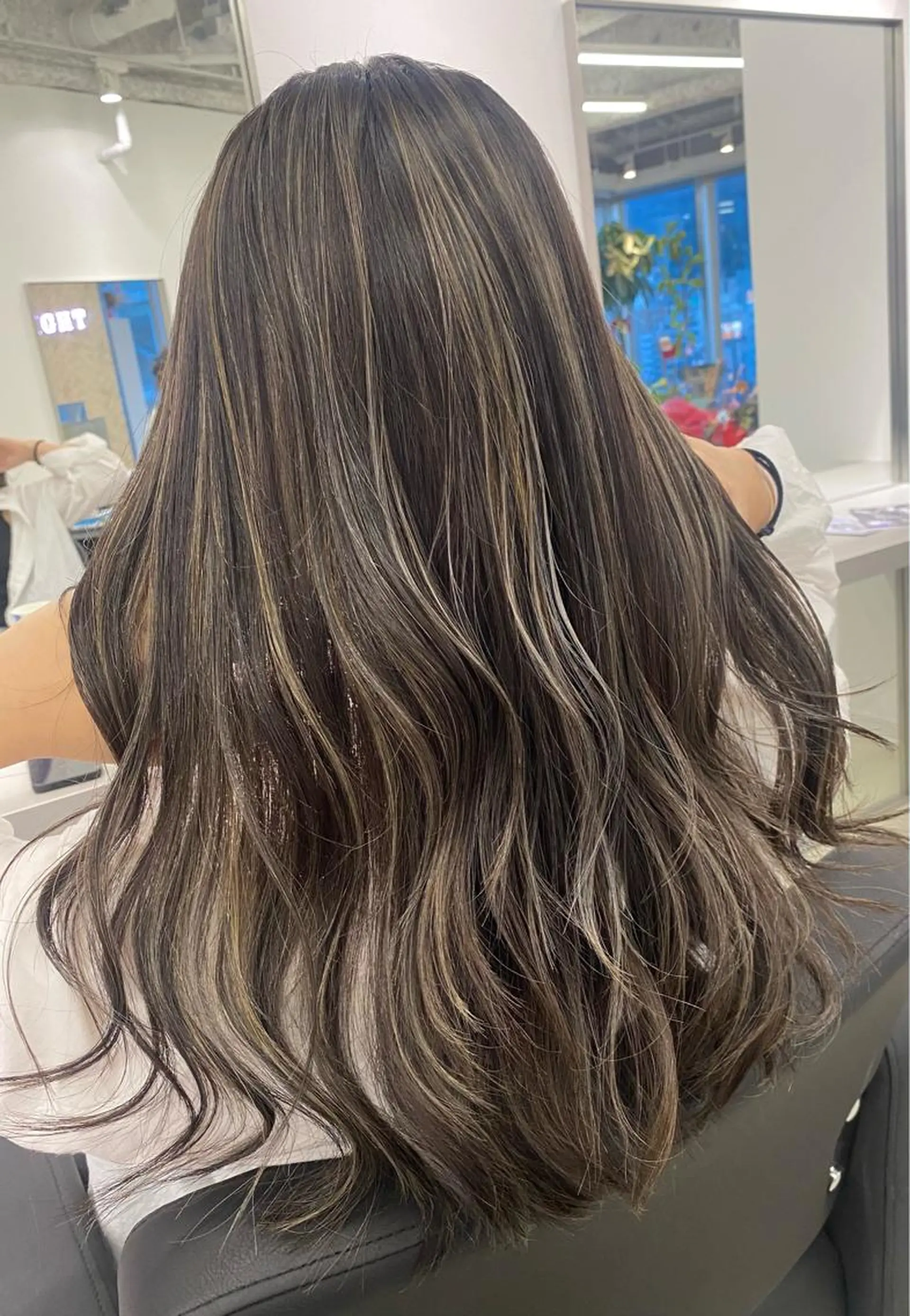 ロング カラー ヘアアレンジ ヘアカラー トリートメント 【代表】高山 一真のヘアスタイル