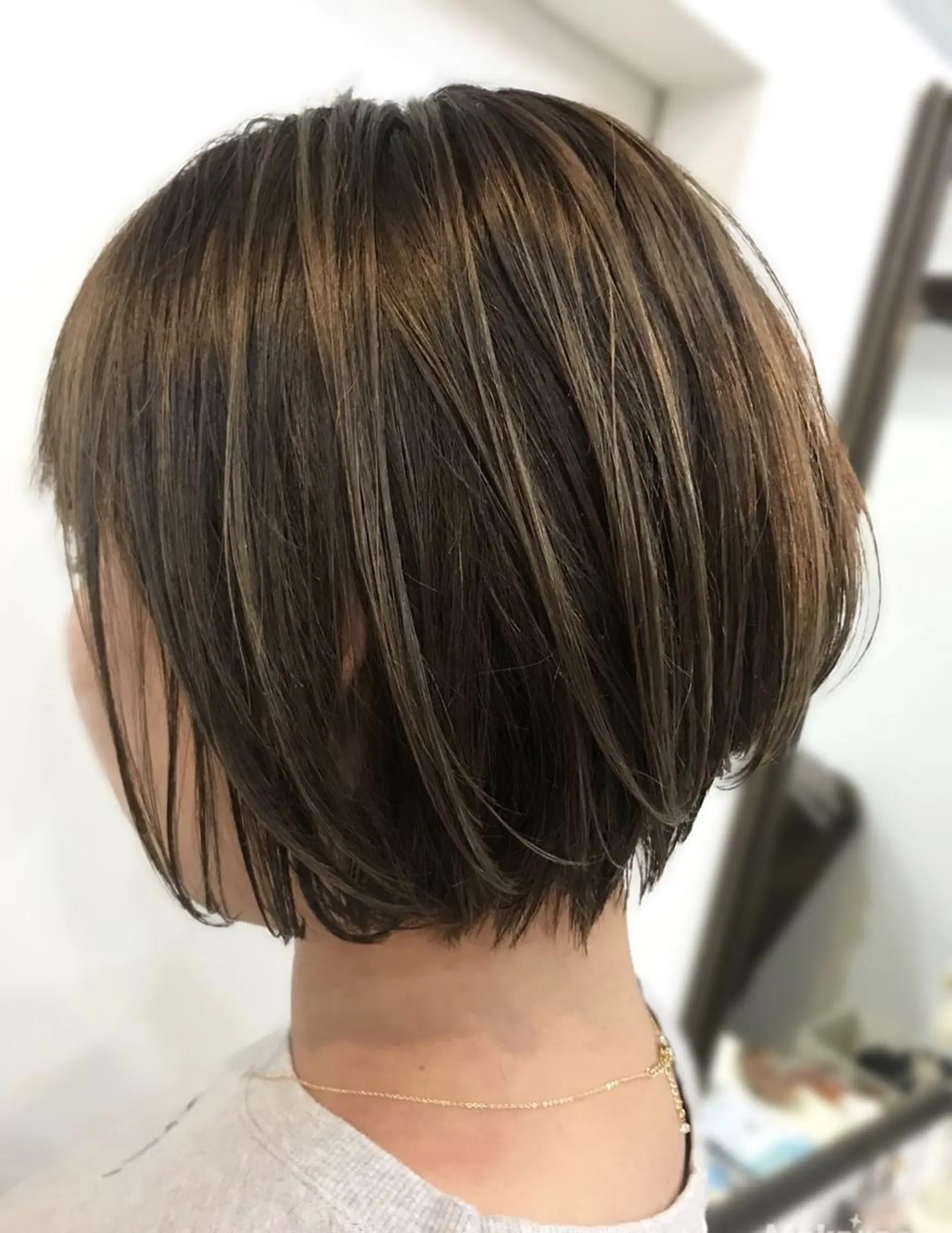 ショート カラー ハイライトカラー ハイライト ショートヘア カット ヘアカラー トリートメント hair works raptureのヘアスタイル