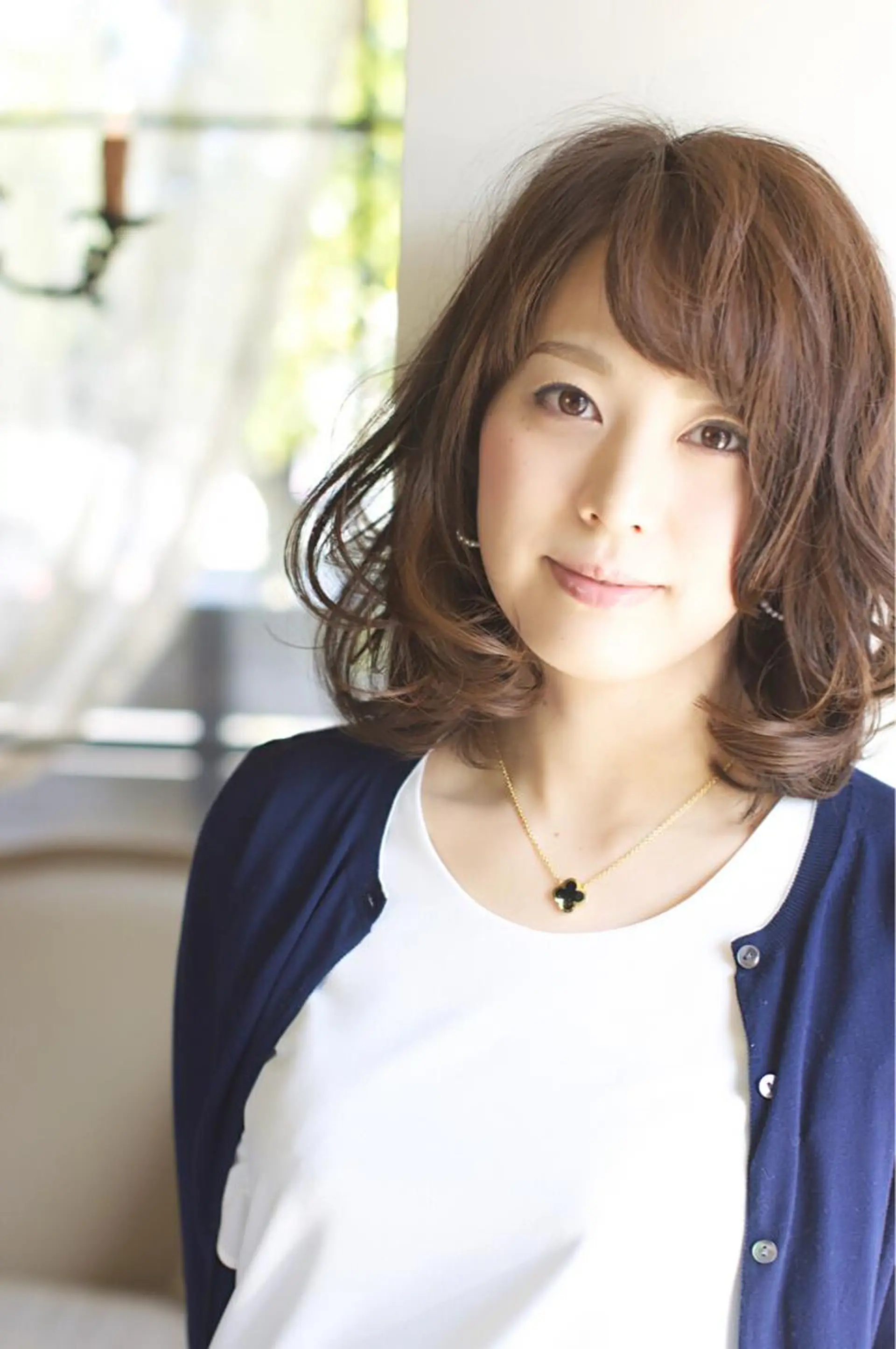 ミディアム セミロング Euphoria 【ユーフォリア】のヘアスタイル