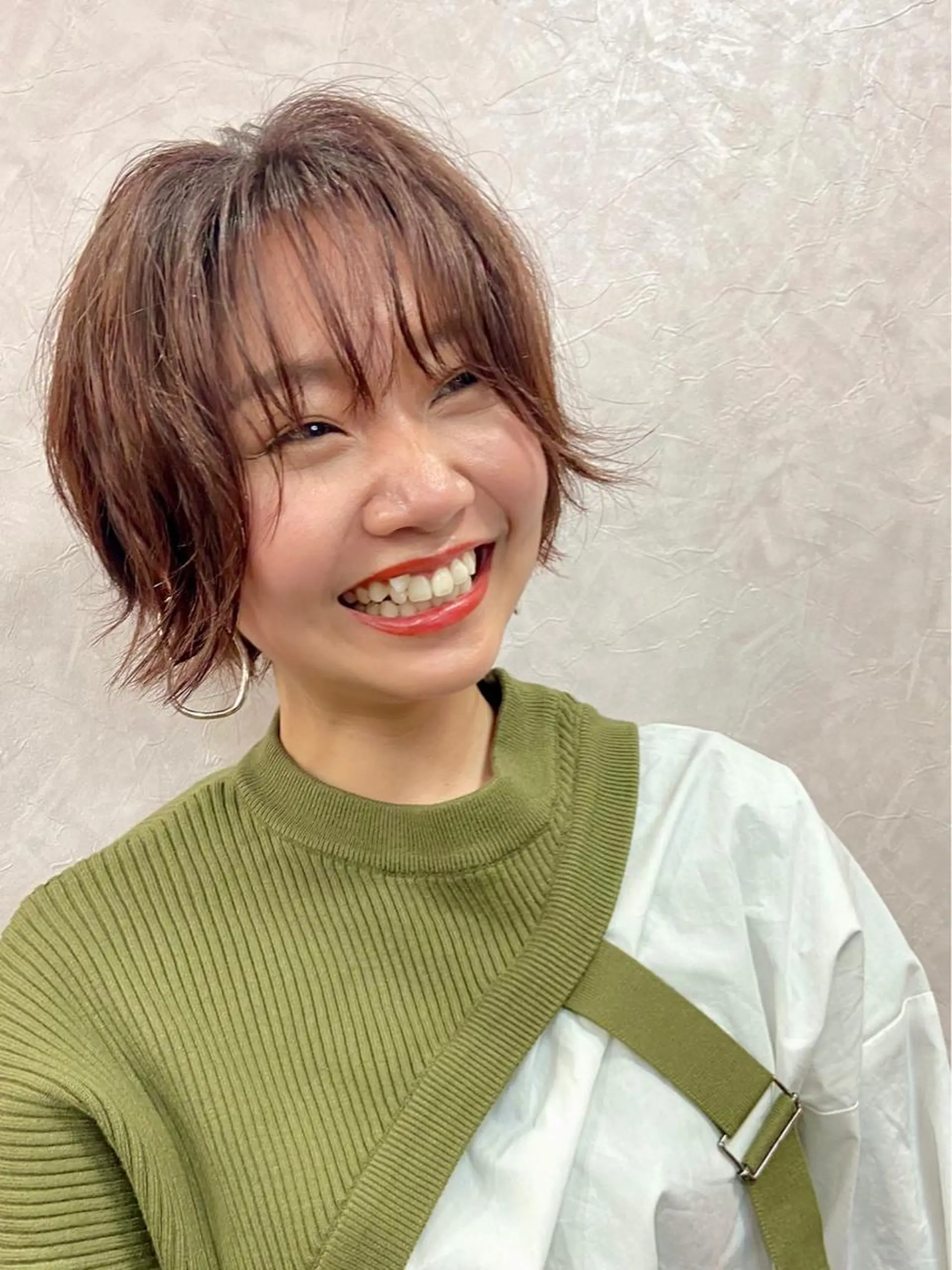 ショート カラー ショートヘア コテ巻き風パーマ★ はるさんのヘアスタイル