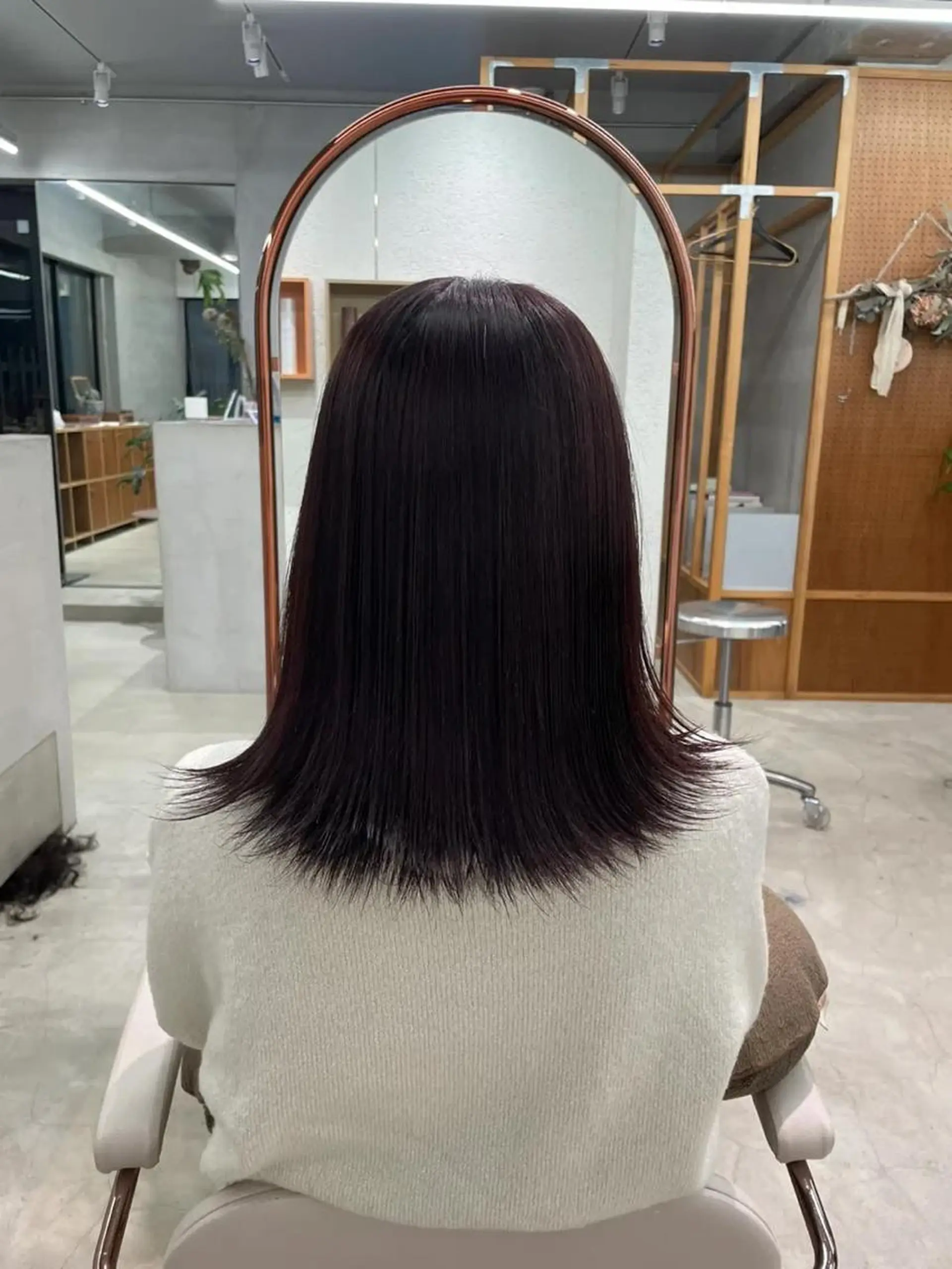 セミロング カラー 鶴井 美空のヘアスタイル