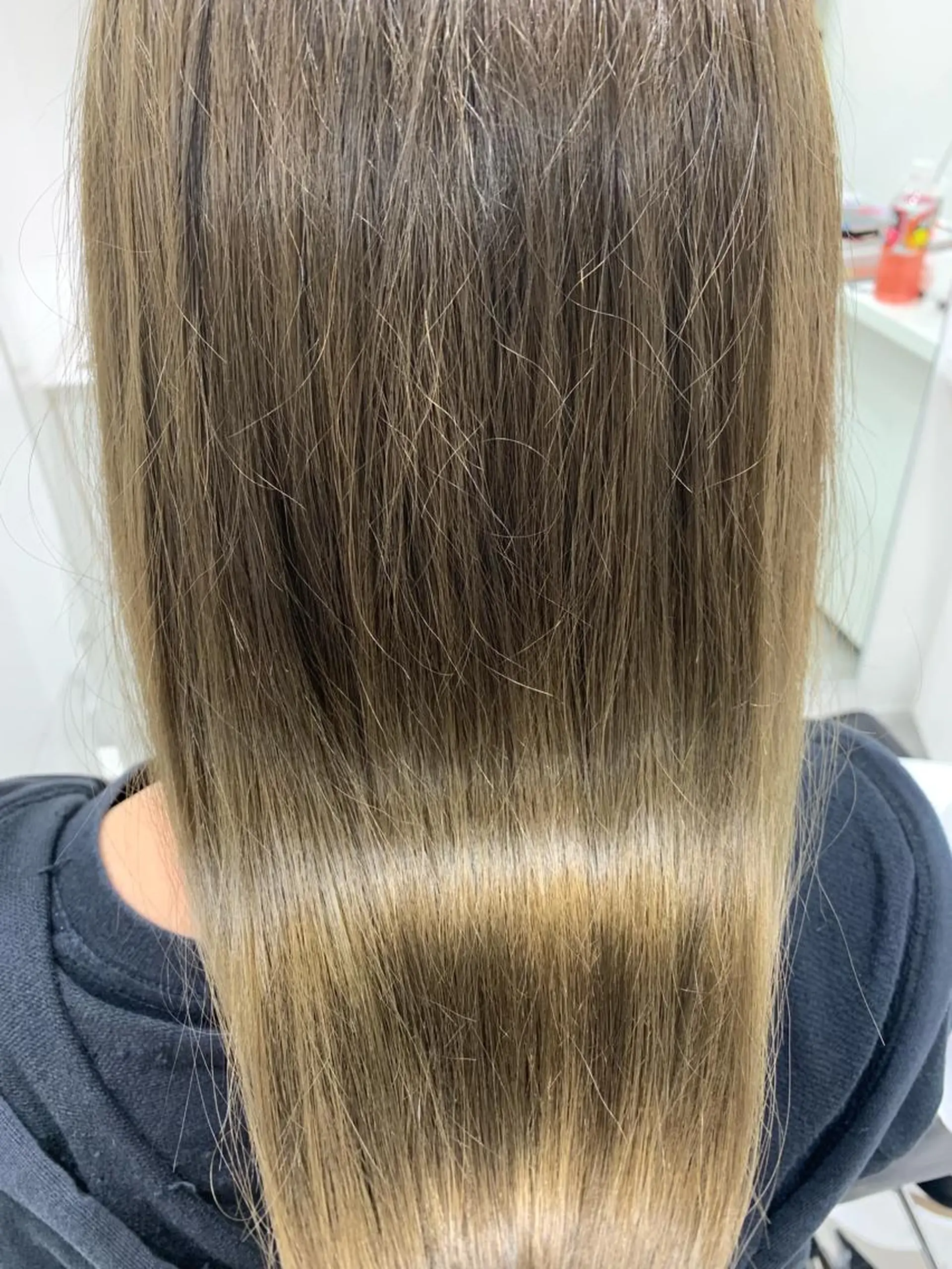 ロング カラー Adachi Fujikoのヘアスタイル